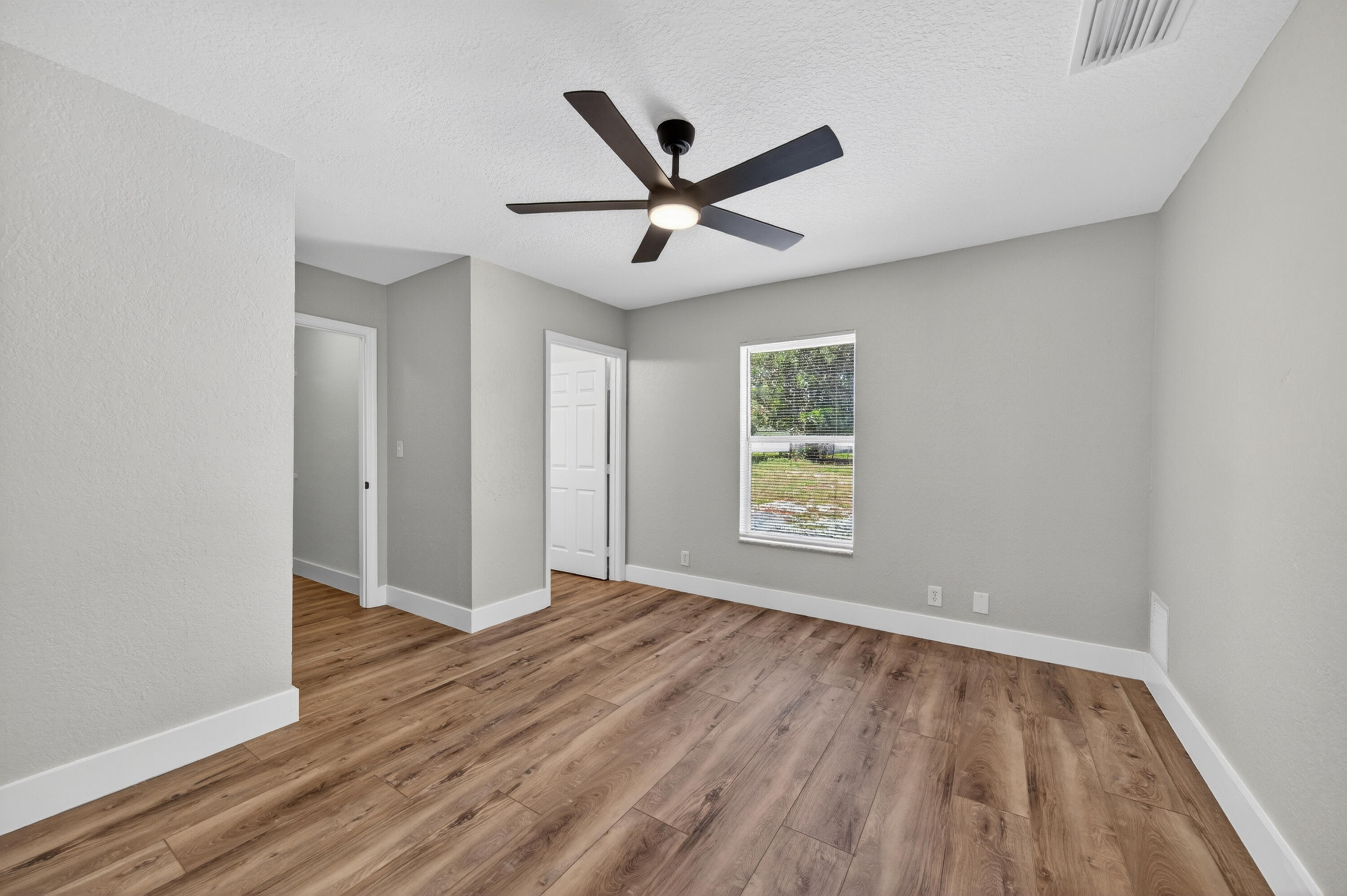 DELRAY TOWN OF - Residential Lease
