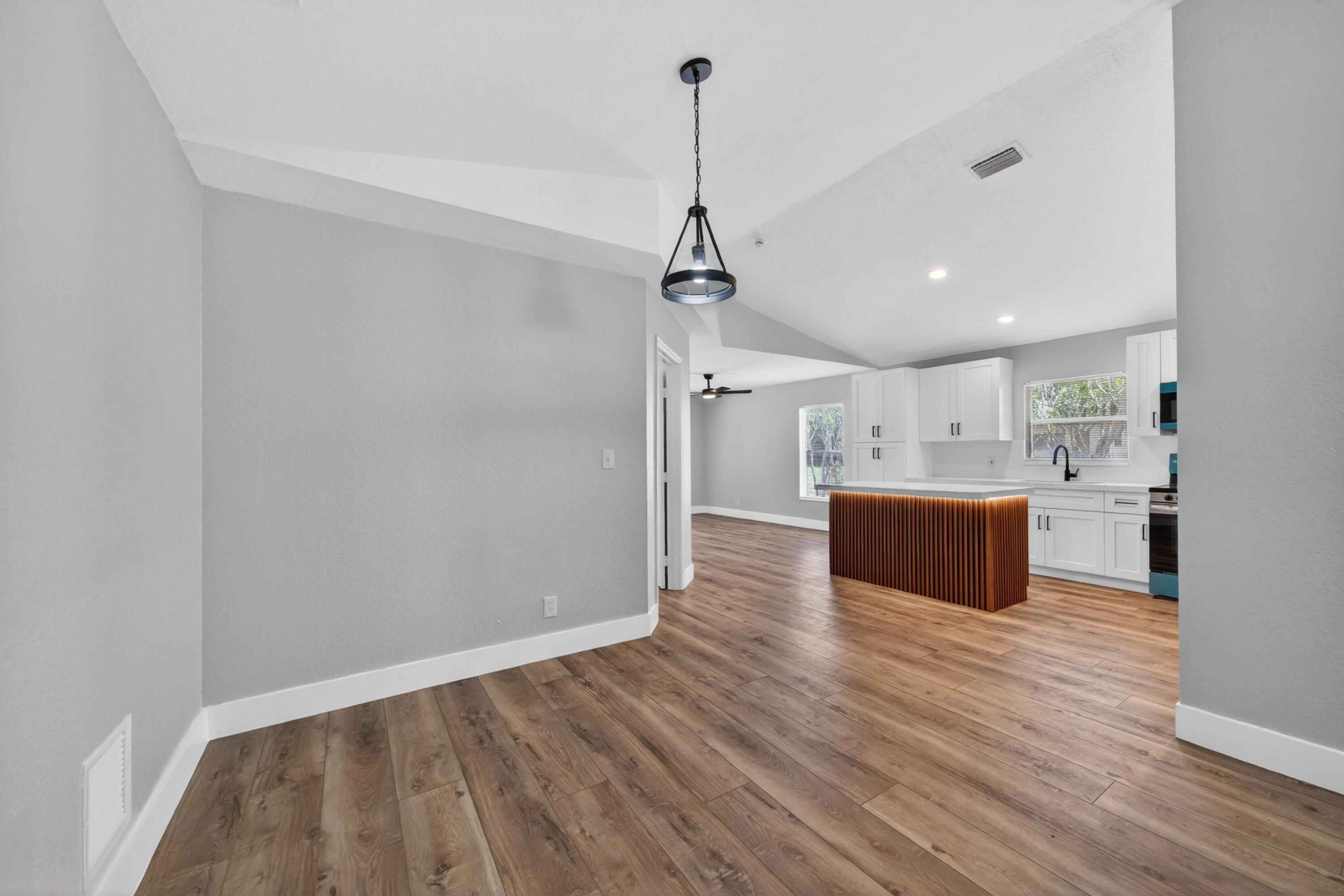 DELRAY TOWN OF - Residential Lease