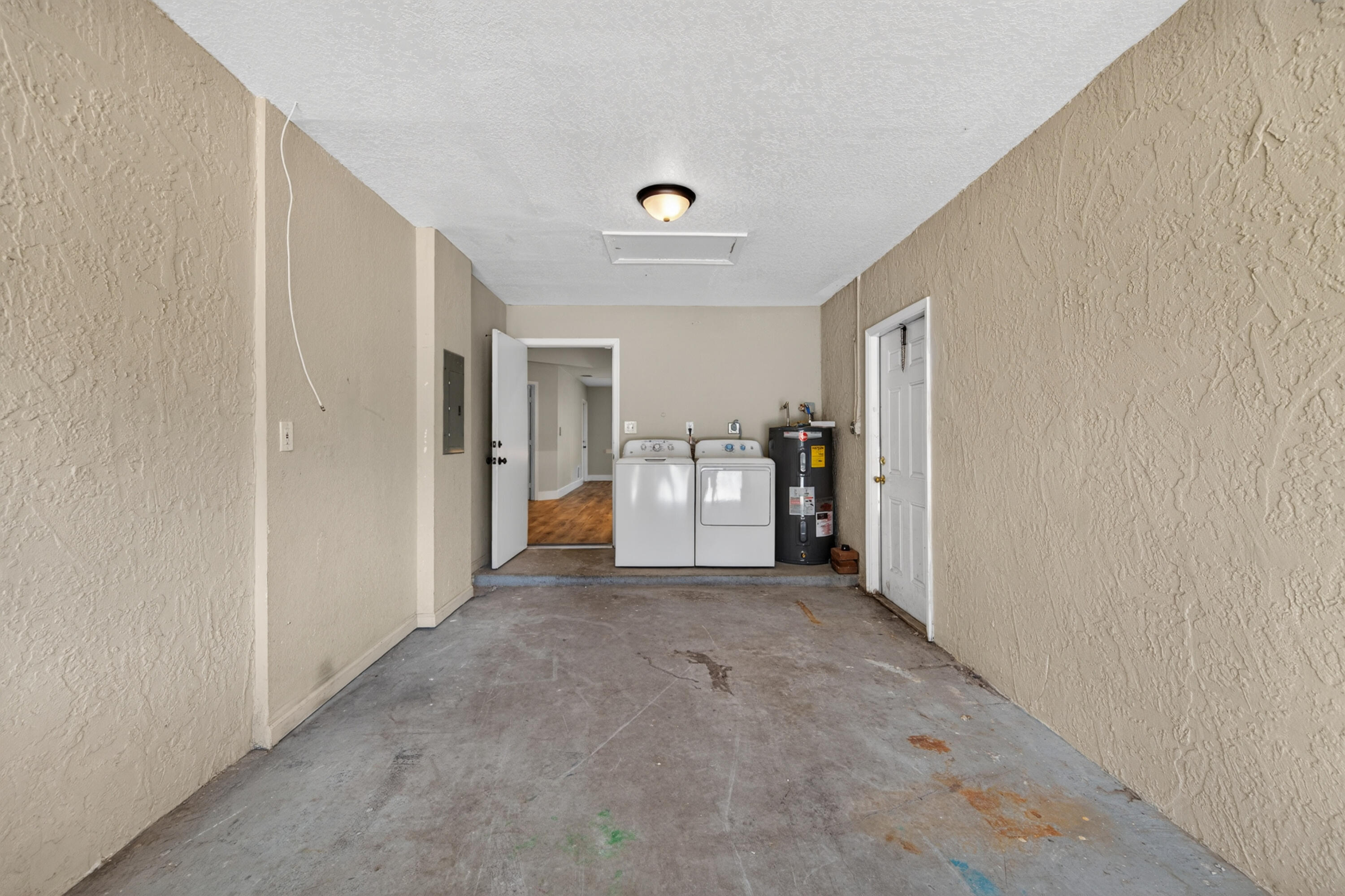 DELRAY TOWN OF - Residential Lease