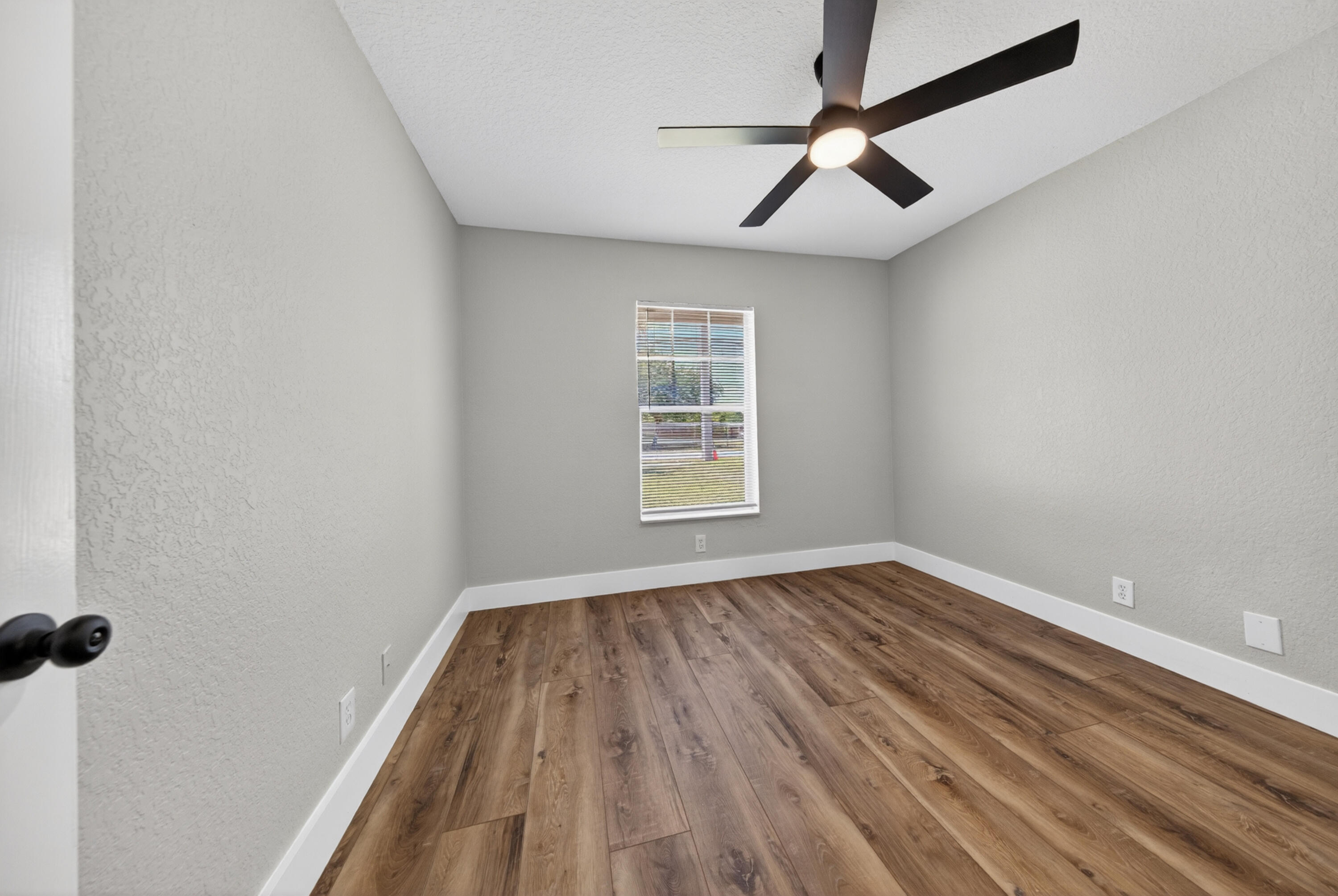 DELRAY TOWN OF - Residential Lease