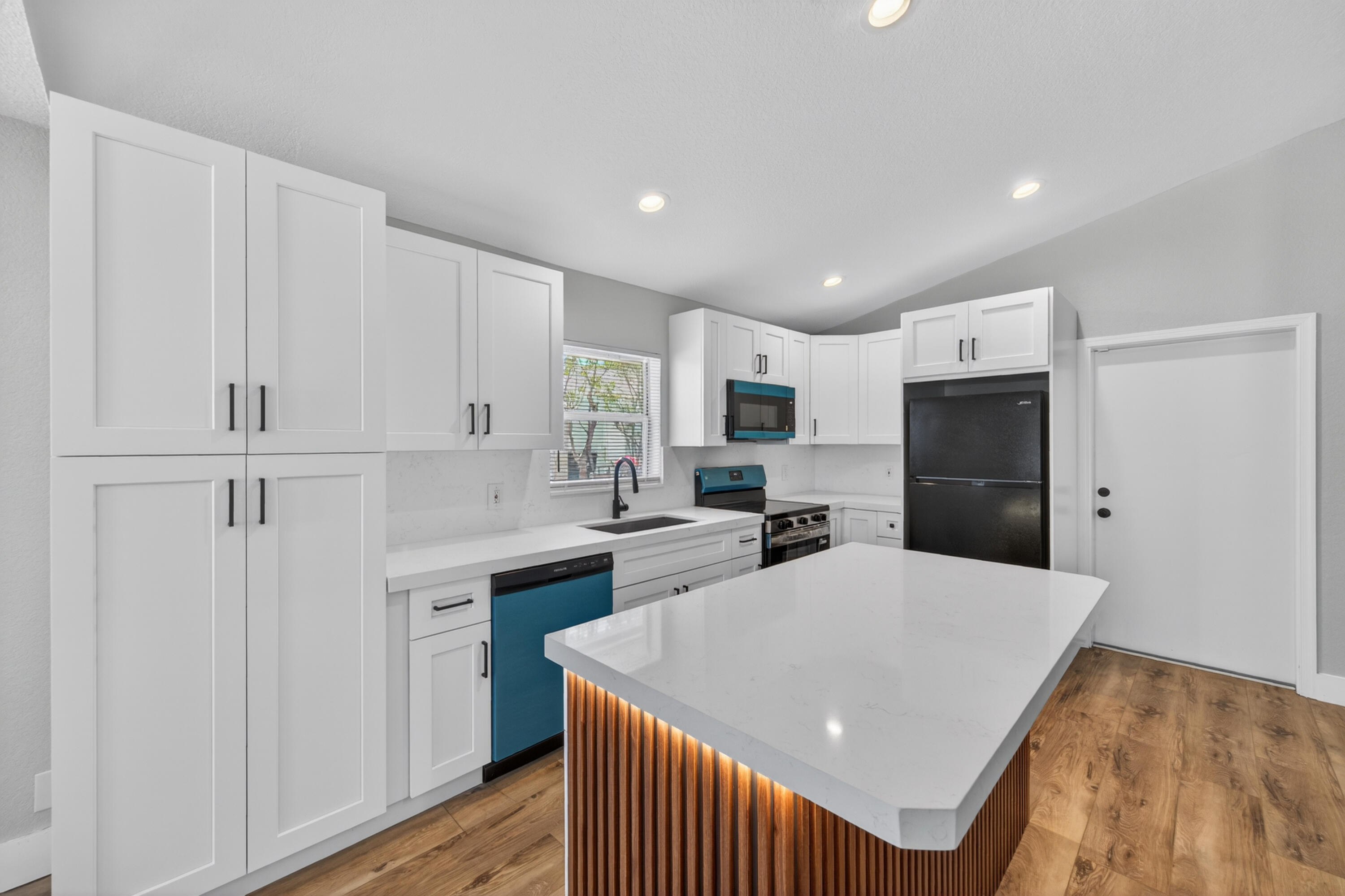 DELRAY TOWN OF - Residential Lease