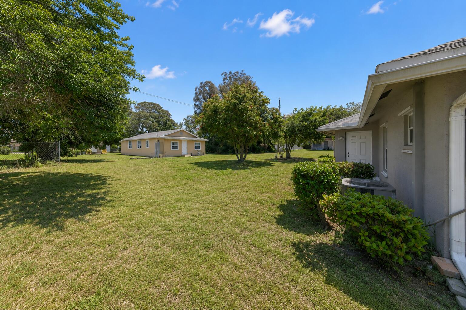 DELRAY TOWN OF - Residential Lease