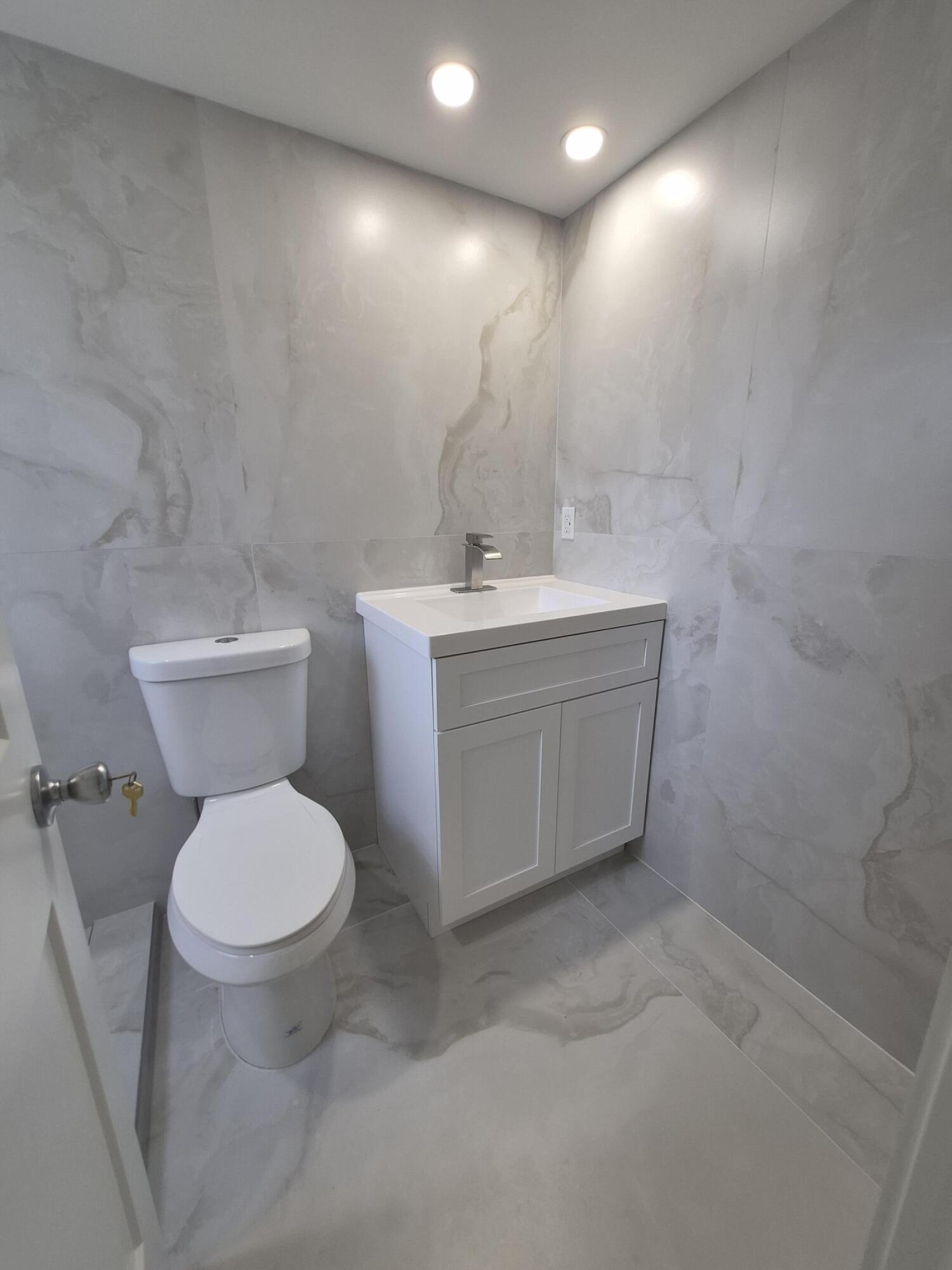 BEDFORD CONDO - Residential Lease