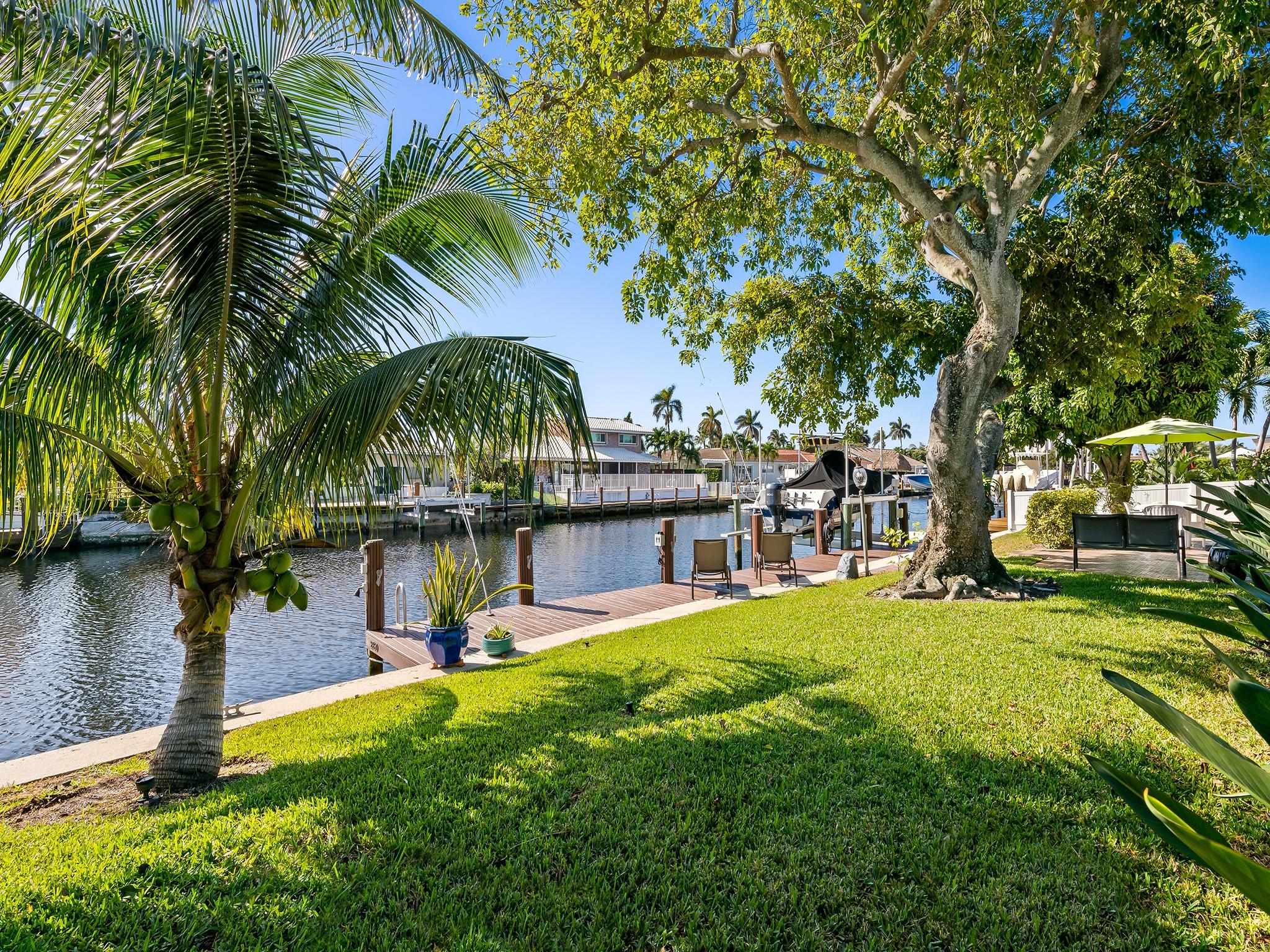 SANTA BARBARA SHORE 33-21 - Residential