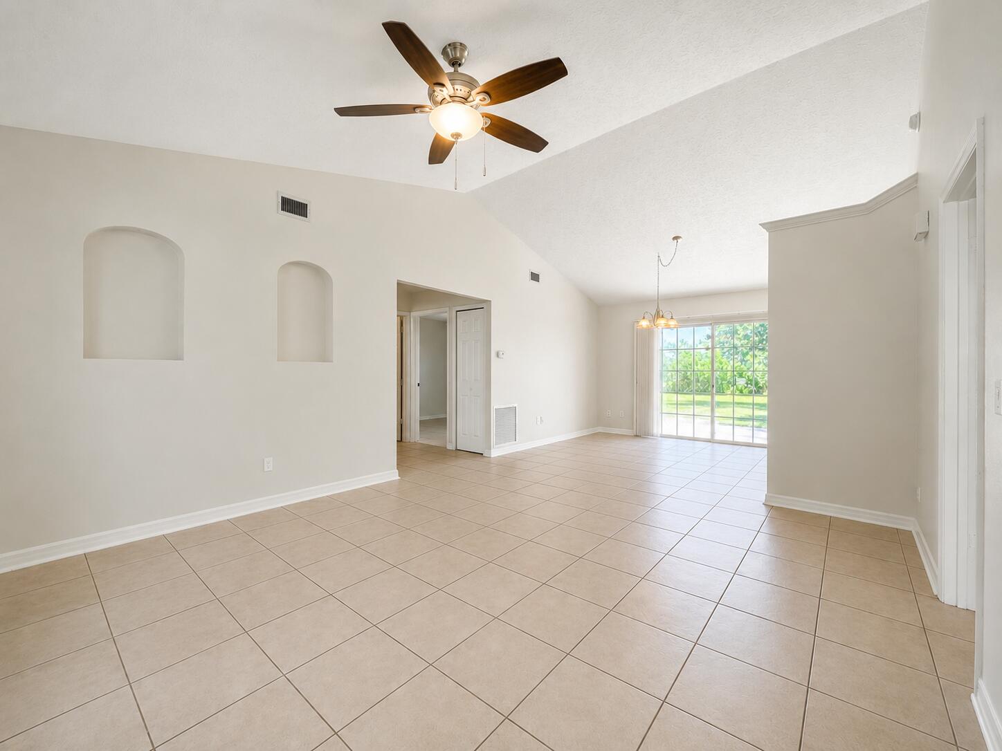 PORT ST LUCIE SECTION 14 - Residential Lease
