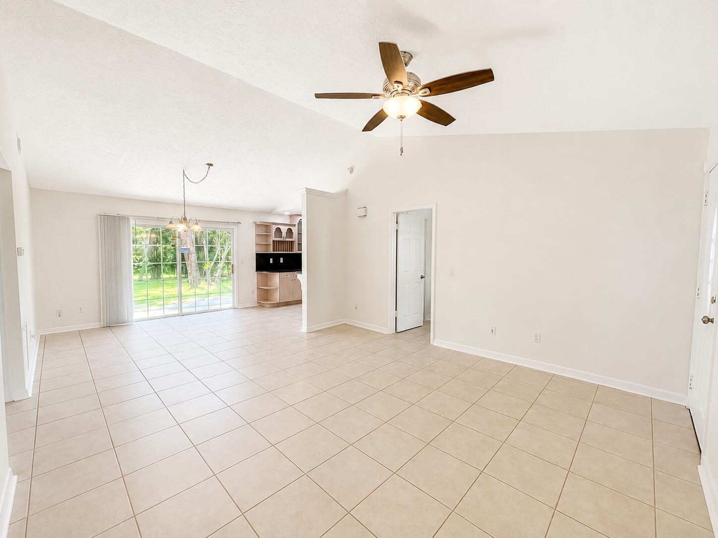 PORT ST LUCIE SECTION 14 - Residential Lease
