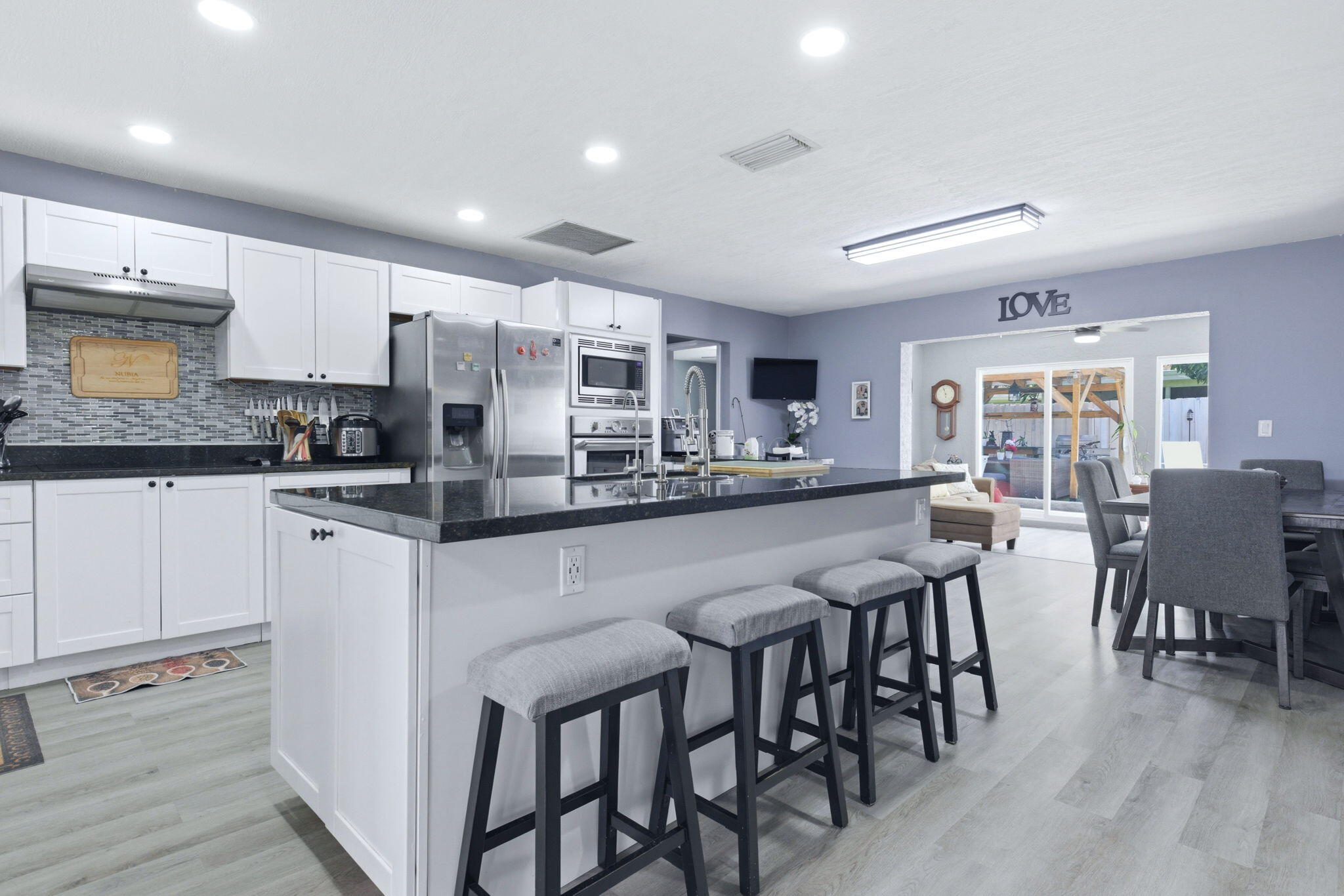 SANDALFOOT COVE SEC 11 - Residential