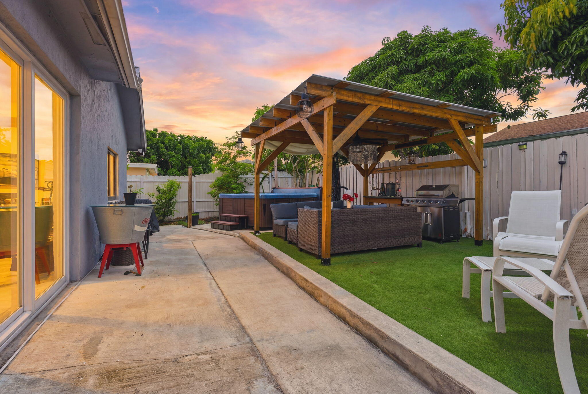 SANDALFOOT COVE SEC 11 - Residential