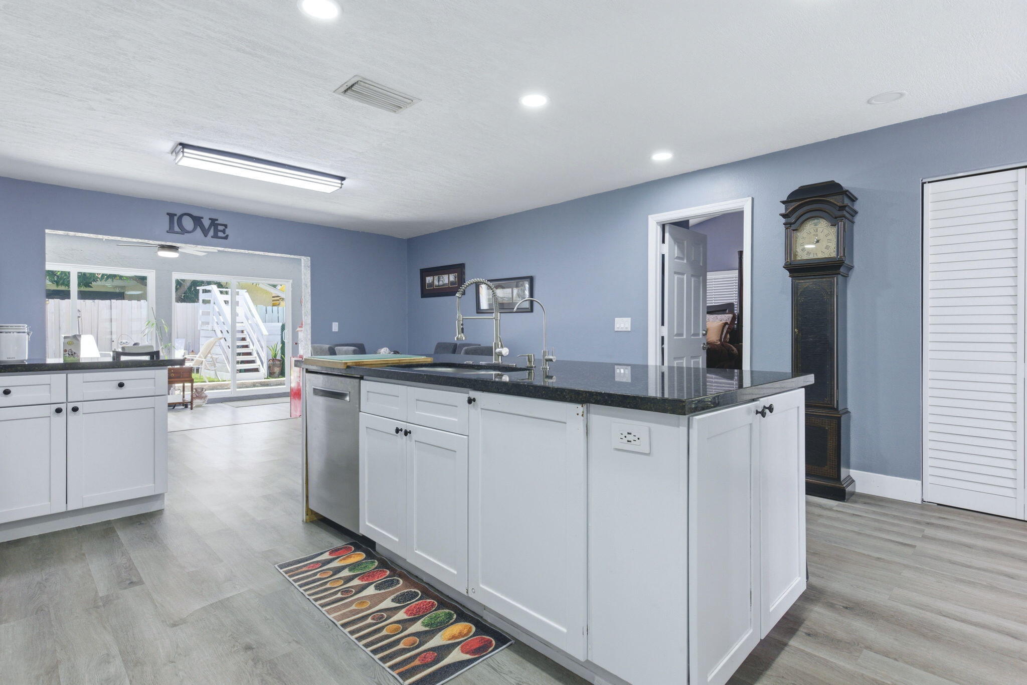 SANDALFOOT COVE SEC 11 - Residential