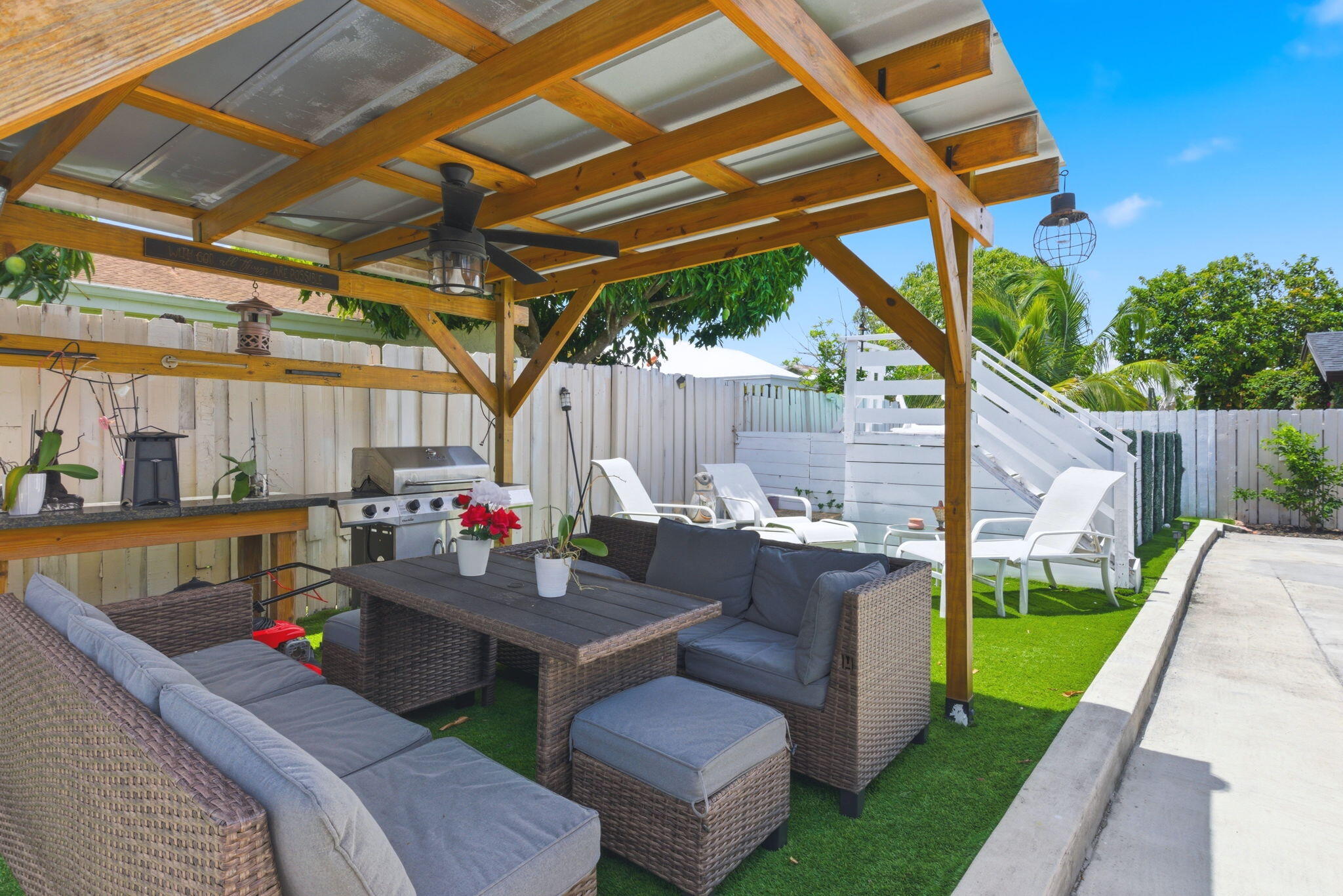 SANDALFOOT COVE SEC 11 - Residential