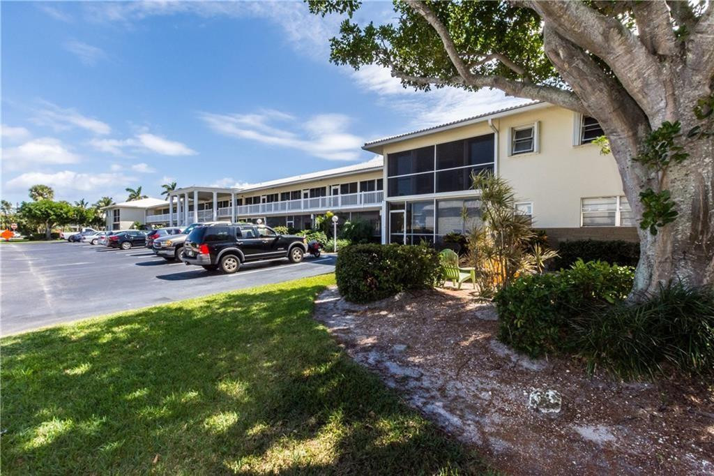 YACHT VIEW CONDO - Residential