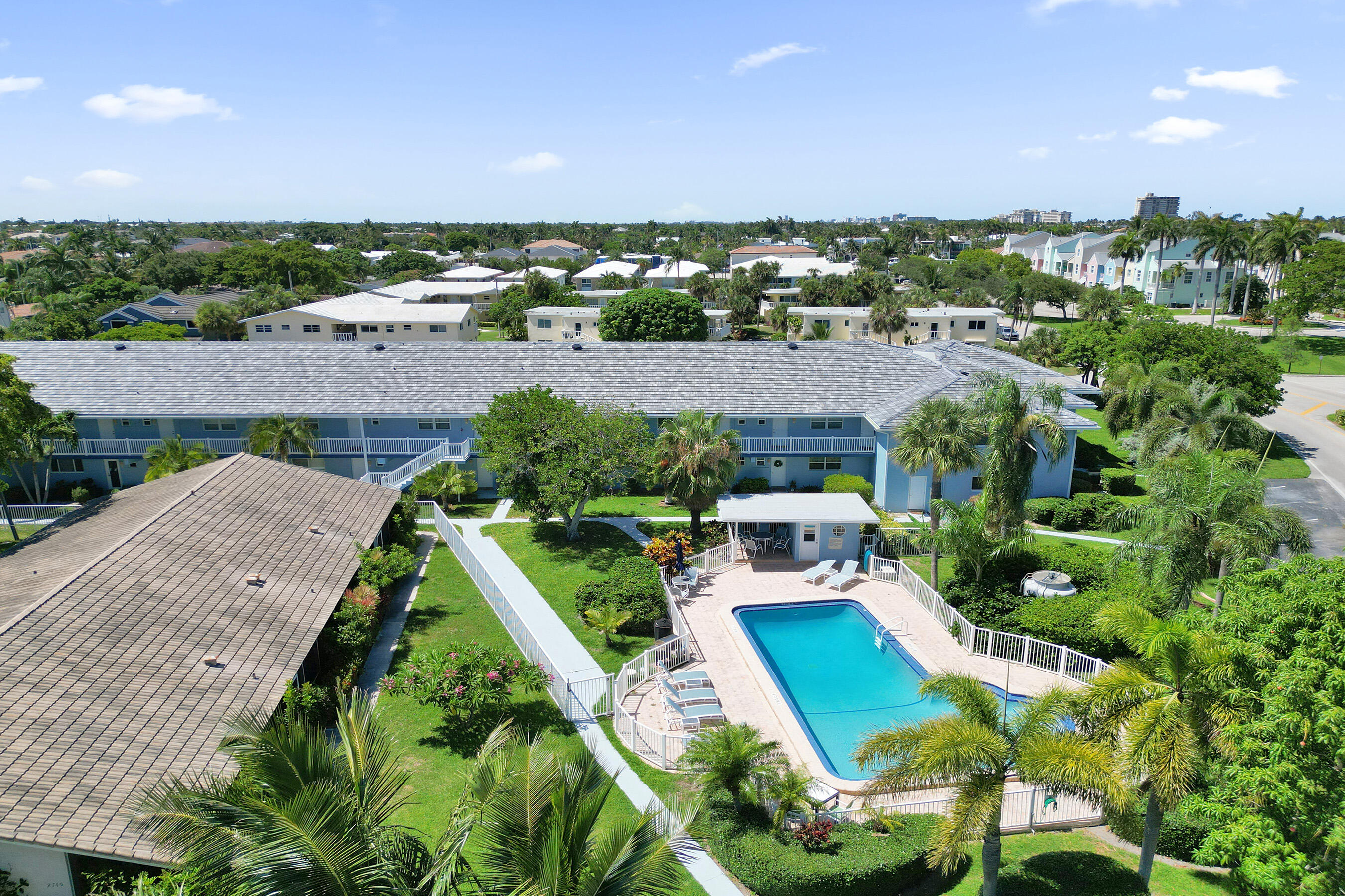 YACHT VIEW CONDO - Residential