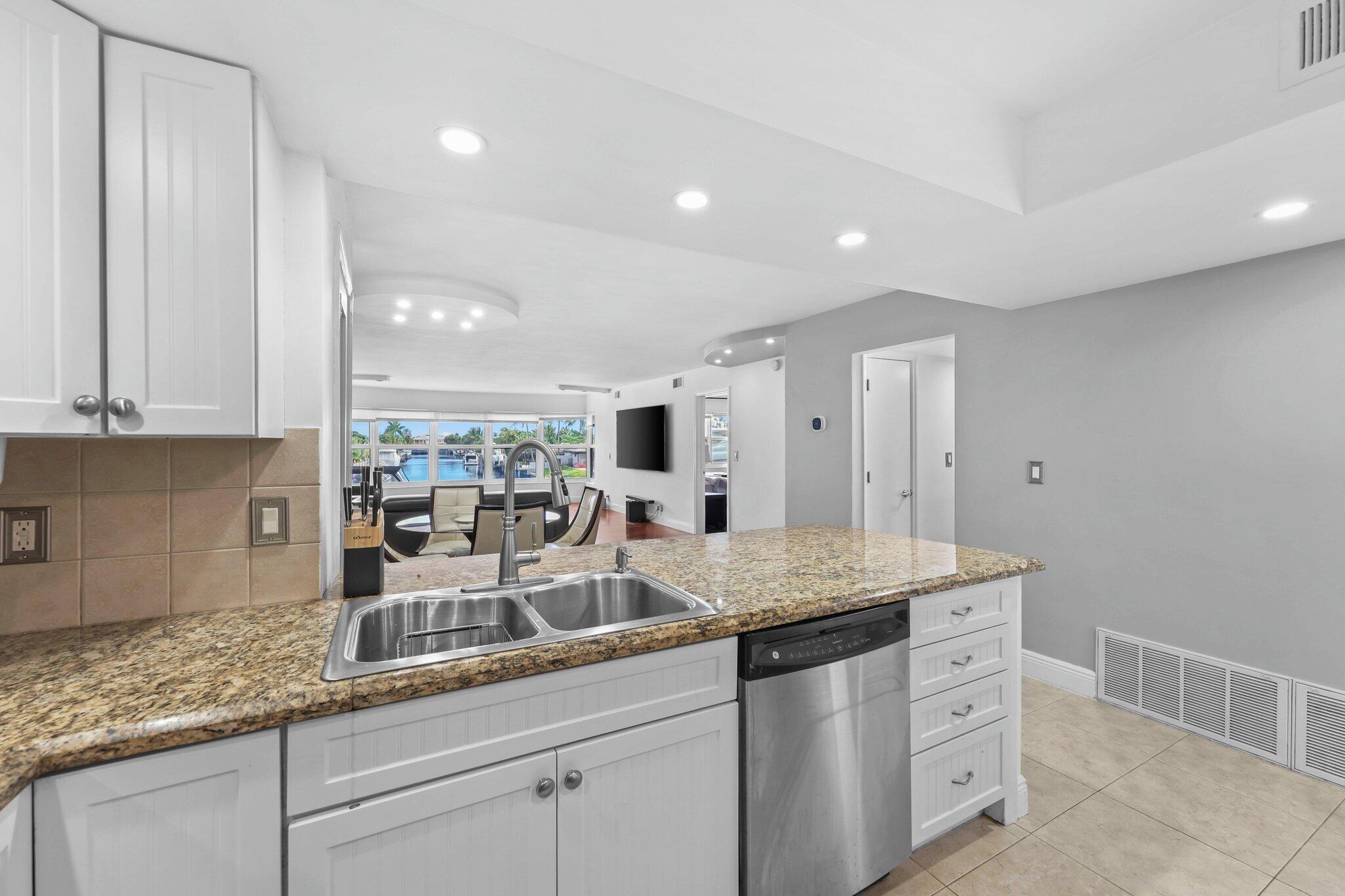 HERITAGE LANDINGS CONDO - Residential