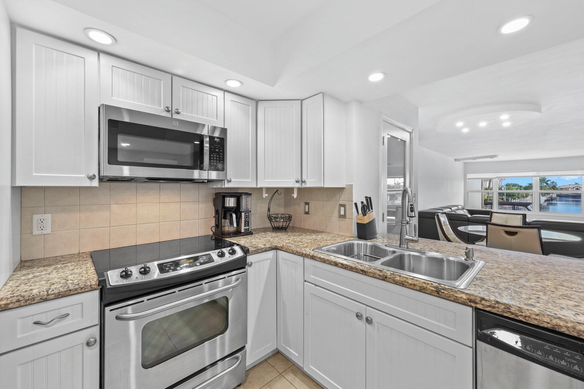 HERITAGE LANDINGS CONDO - Residential