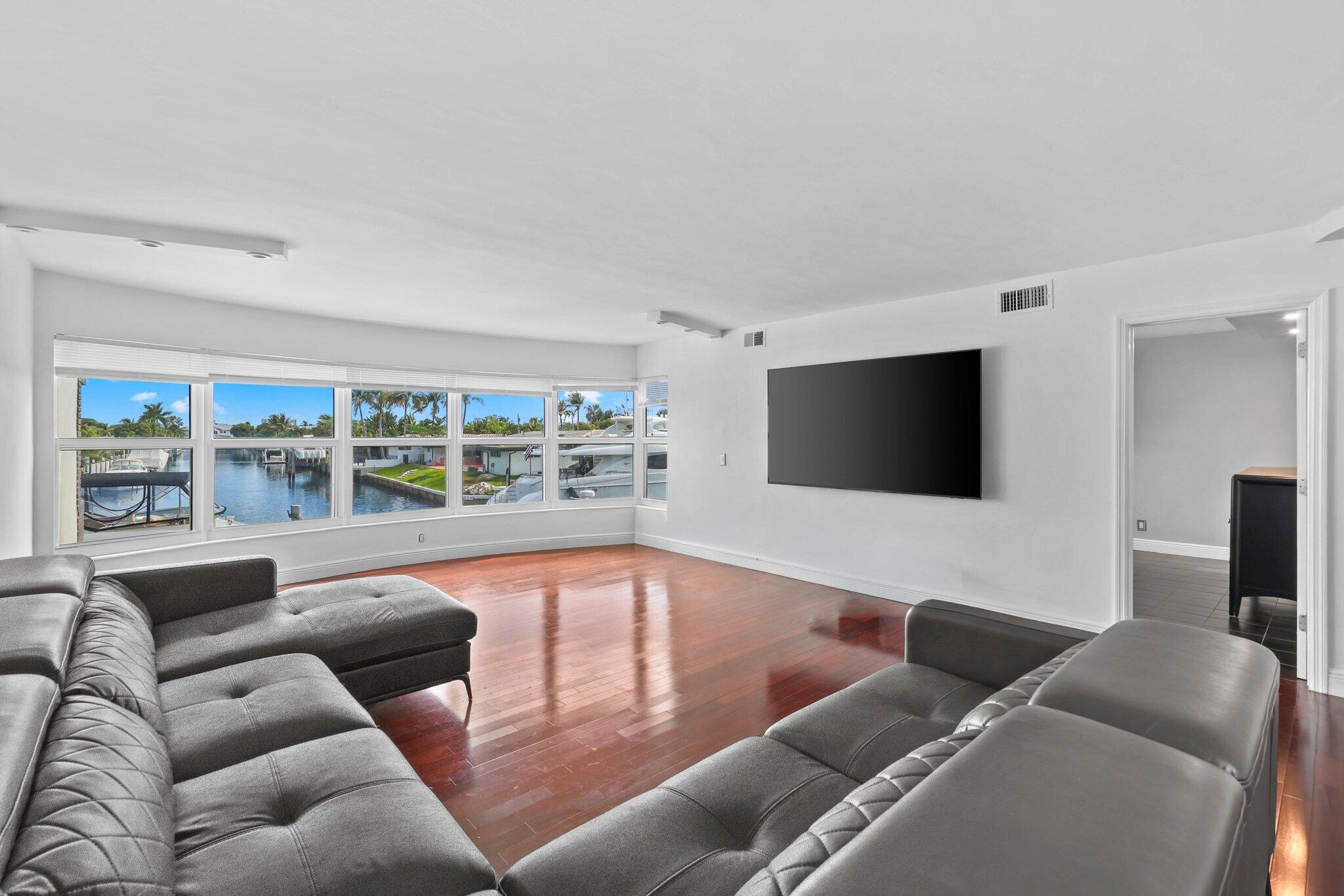 HERITAGE LANDINGS CONDO - Residential