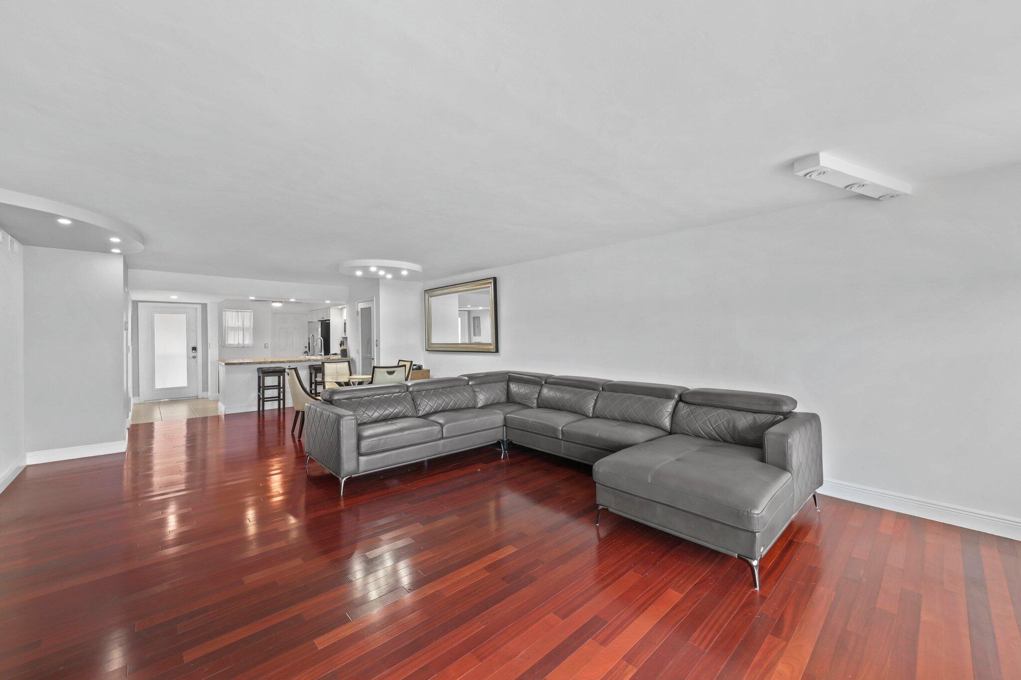 HERITAGE LANDINGS CONDO - Residential