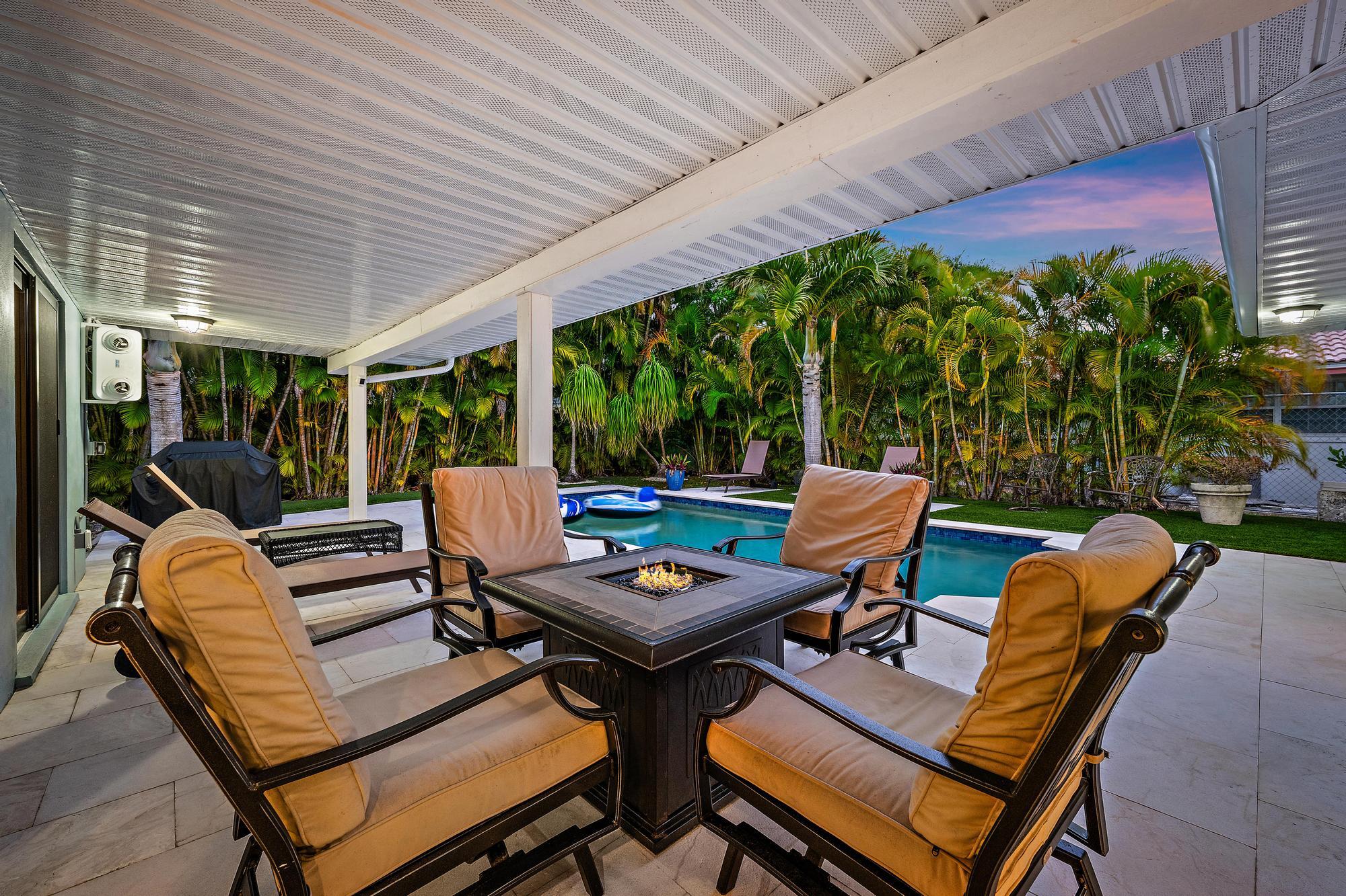 YACHT HARBOR MANOR - Residential