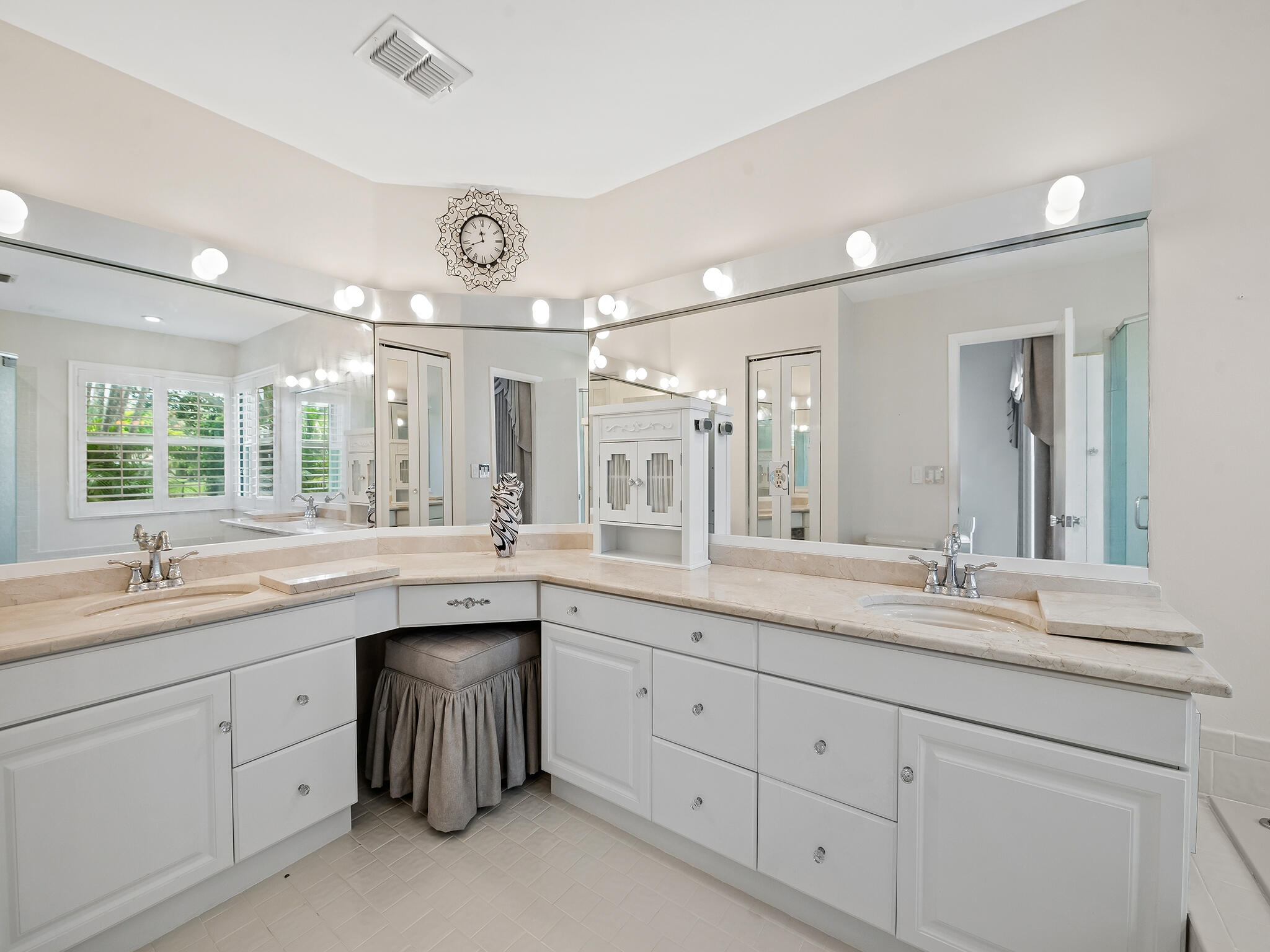 PINE LAKE RIDGE REPLAT - Residential