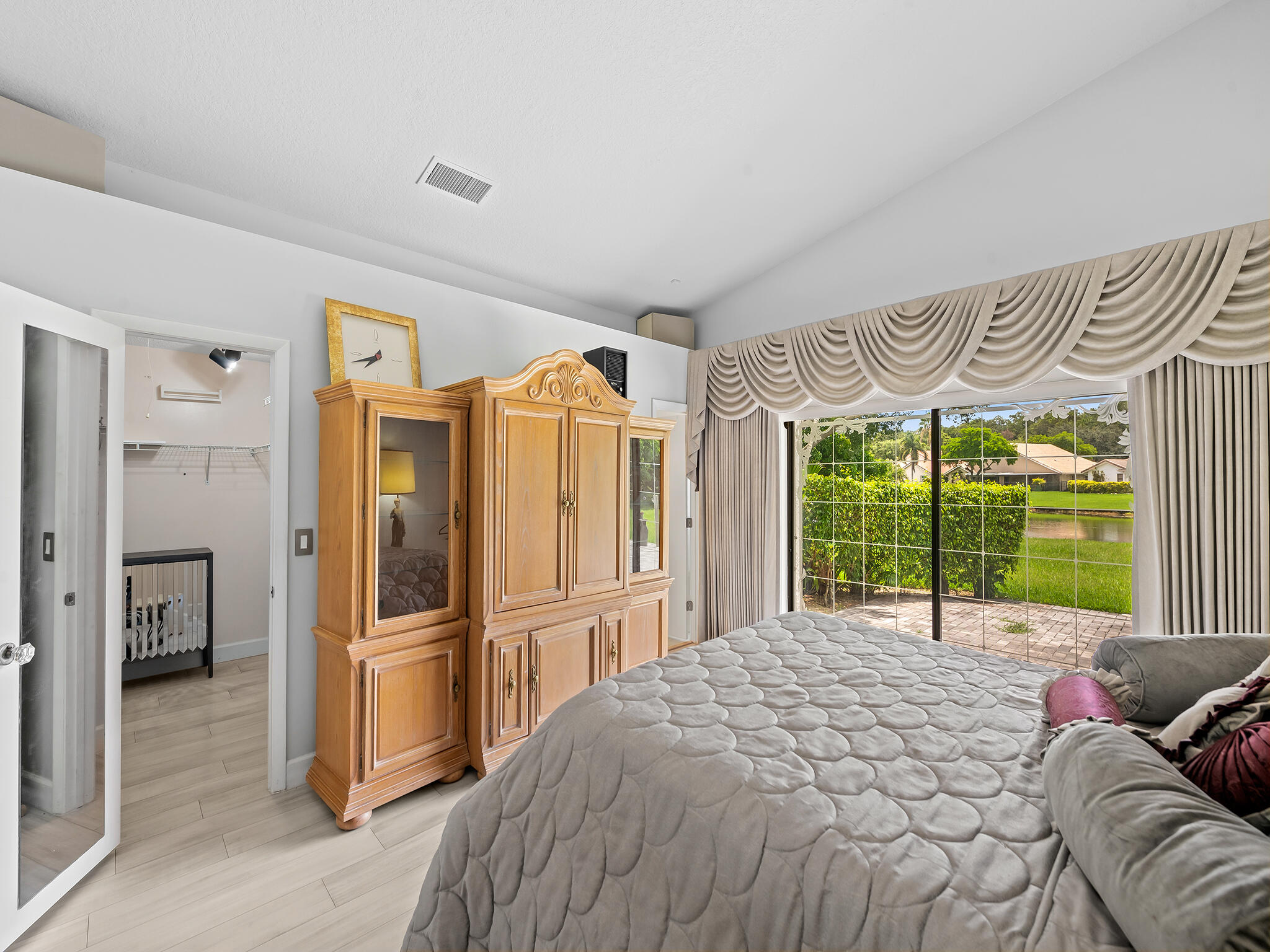 PINE LAKE RIDGE REPLAT - Residential