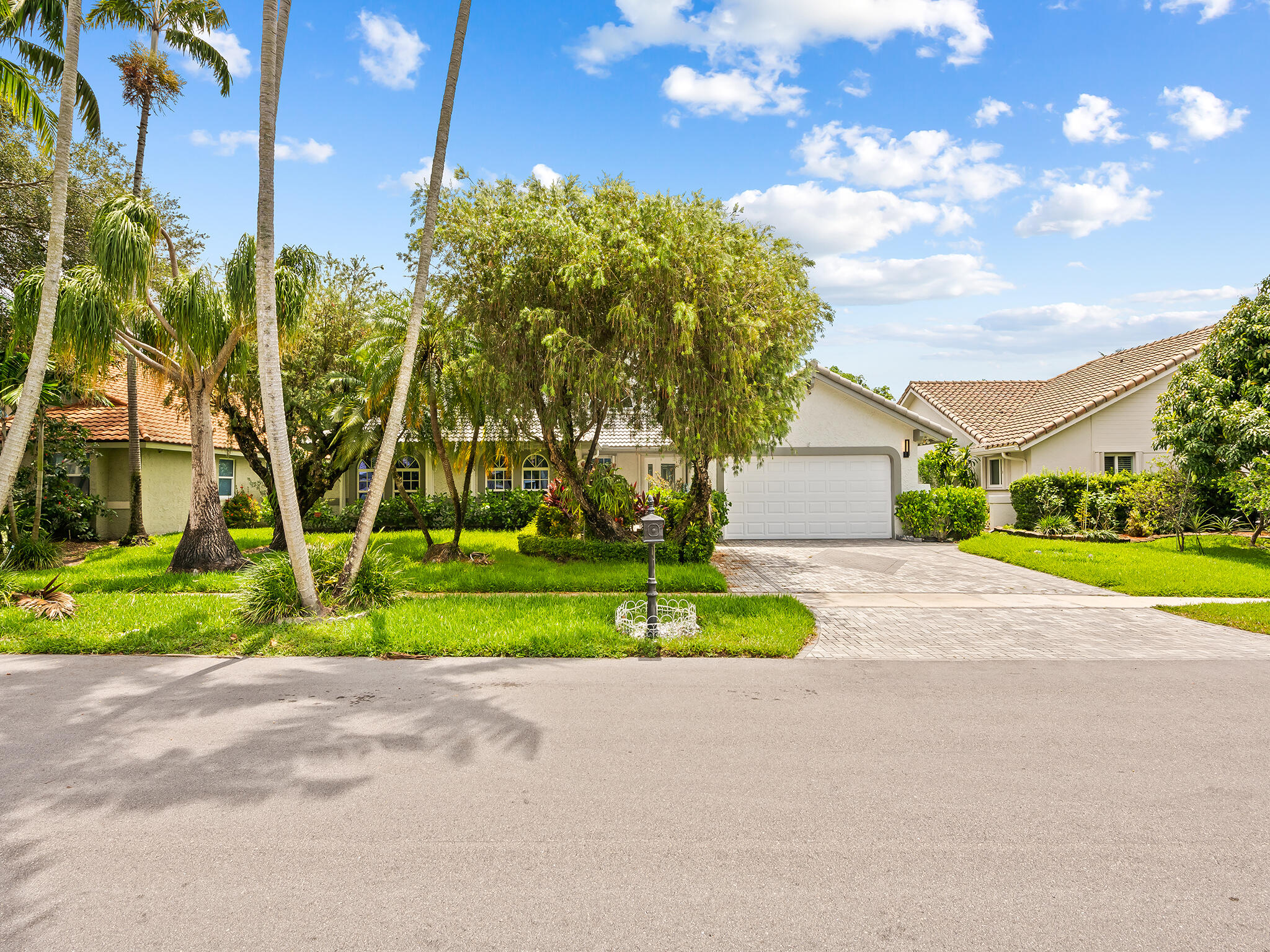 PINE LAKE RIDGE REPLAT - Residential