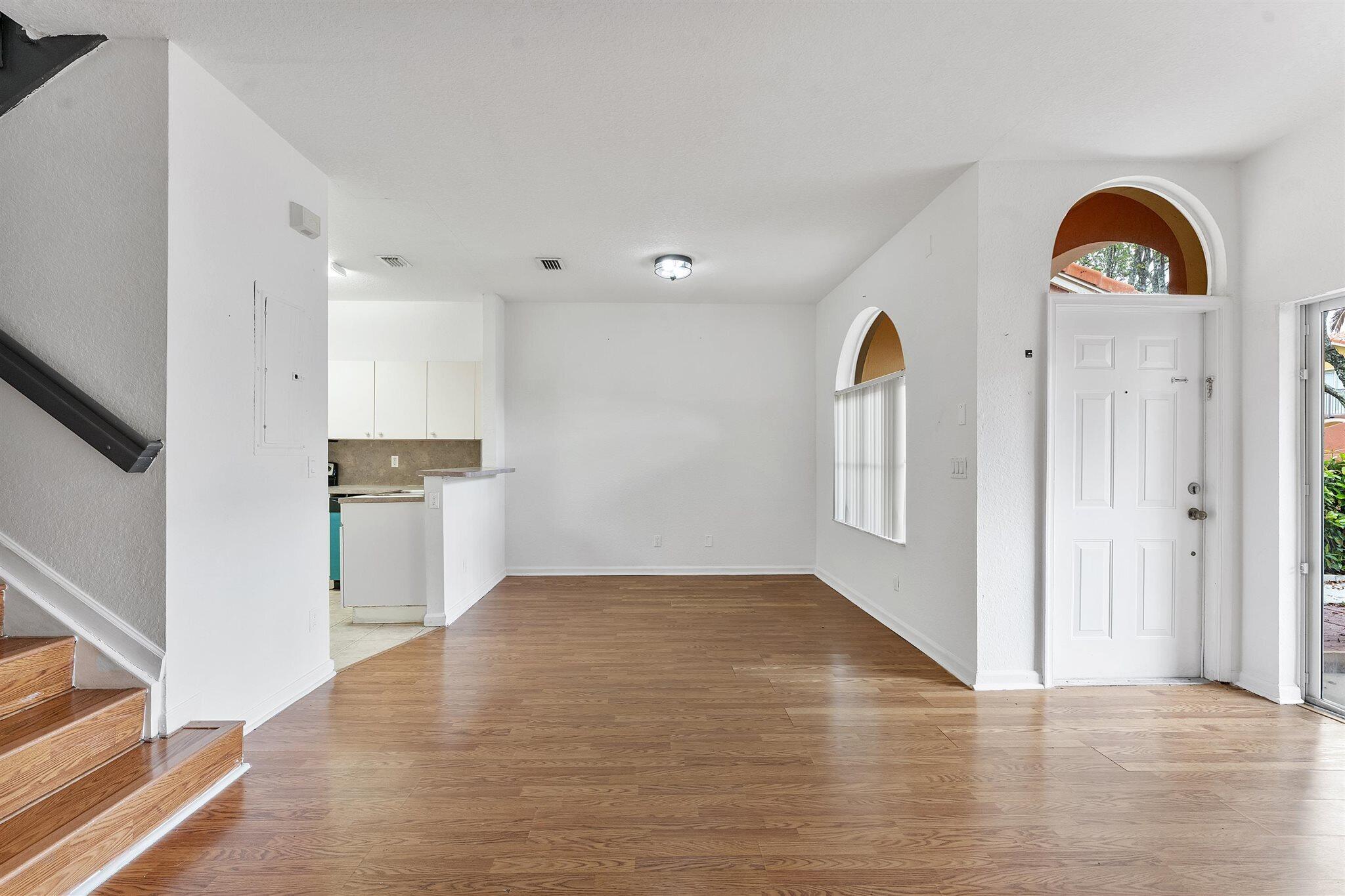 MARTIN/MARANGOS PLAT - Residential Lease