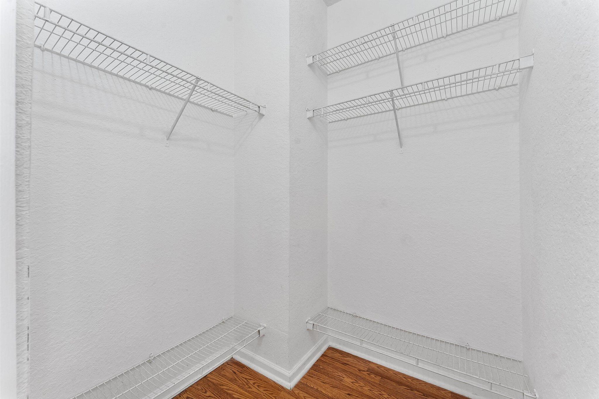 MARTIN/MARANGOS PLAT - Residential Lease