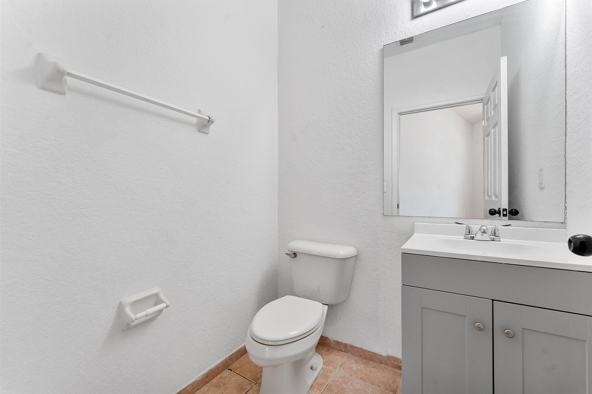 MARTIN/MARANGOS PLAT - Residential Lease