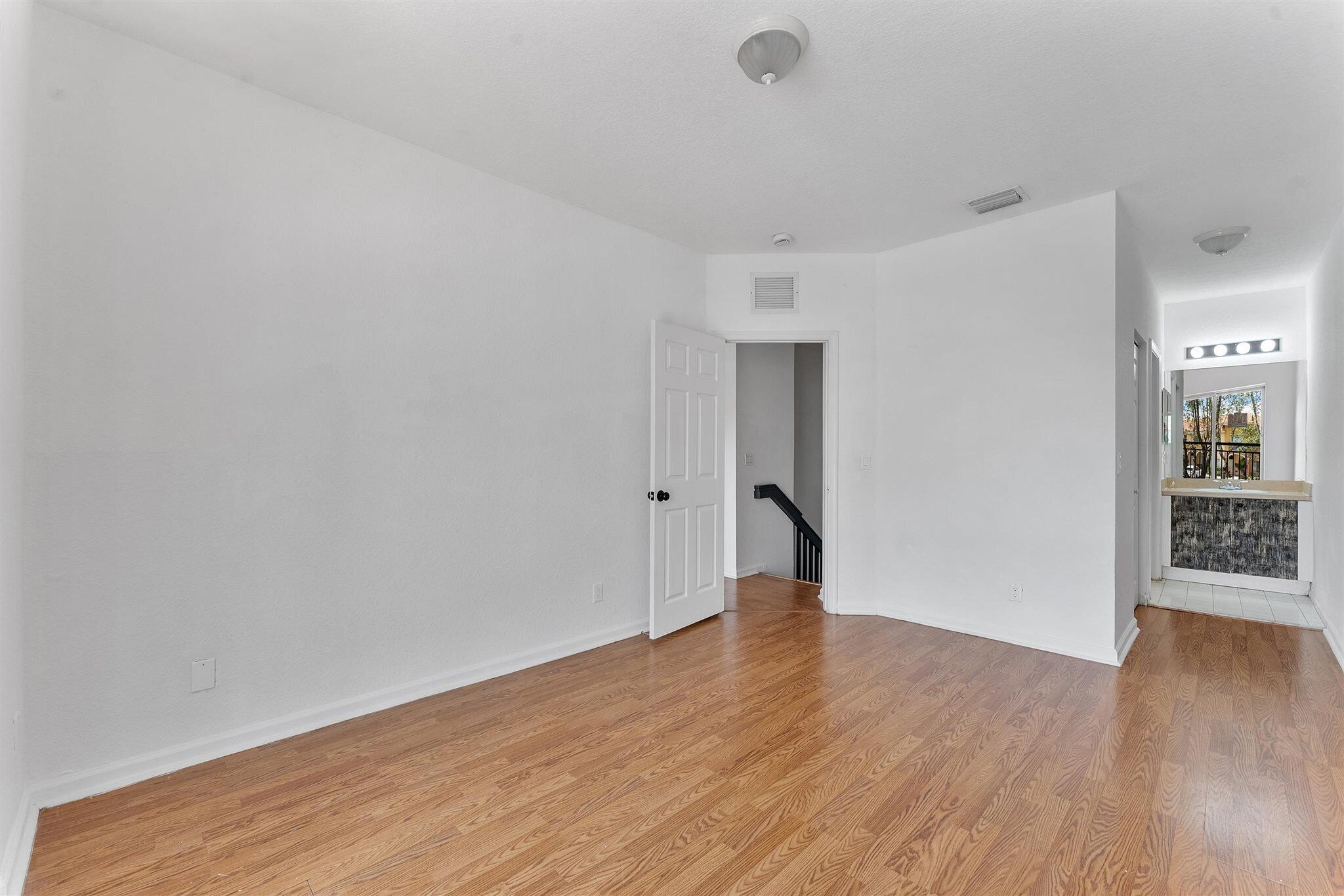 MARTIN/MARANGOS PLAT - Residential Lease