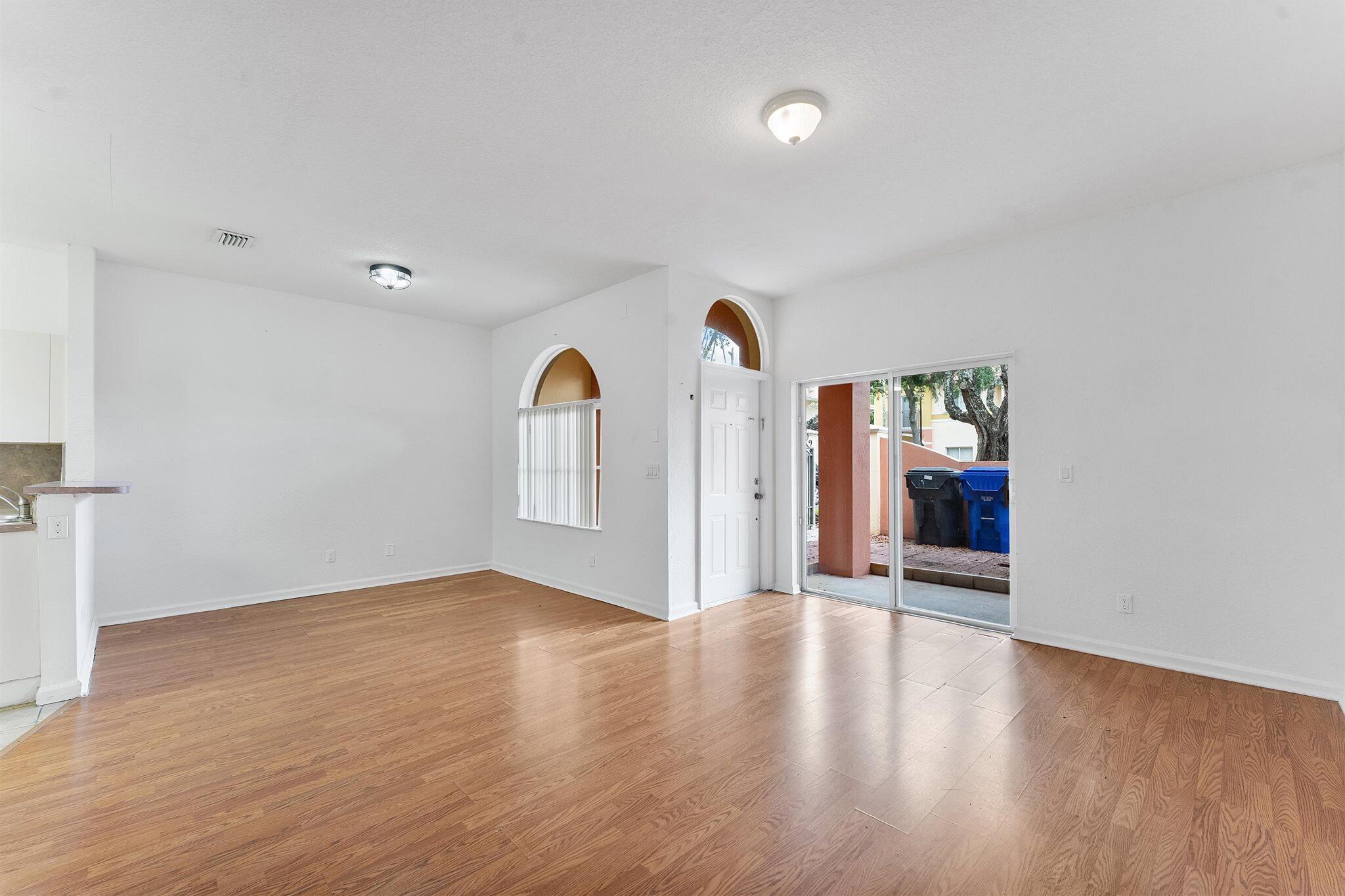 MARTIN/MARANGOS PLAT - Residential Lease