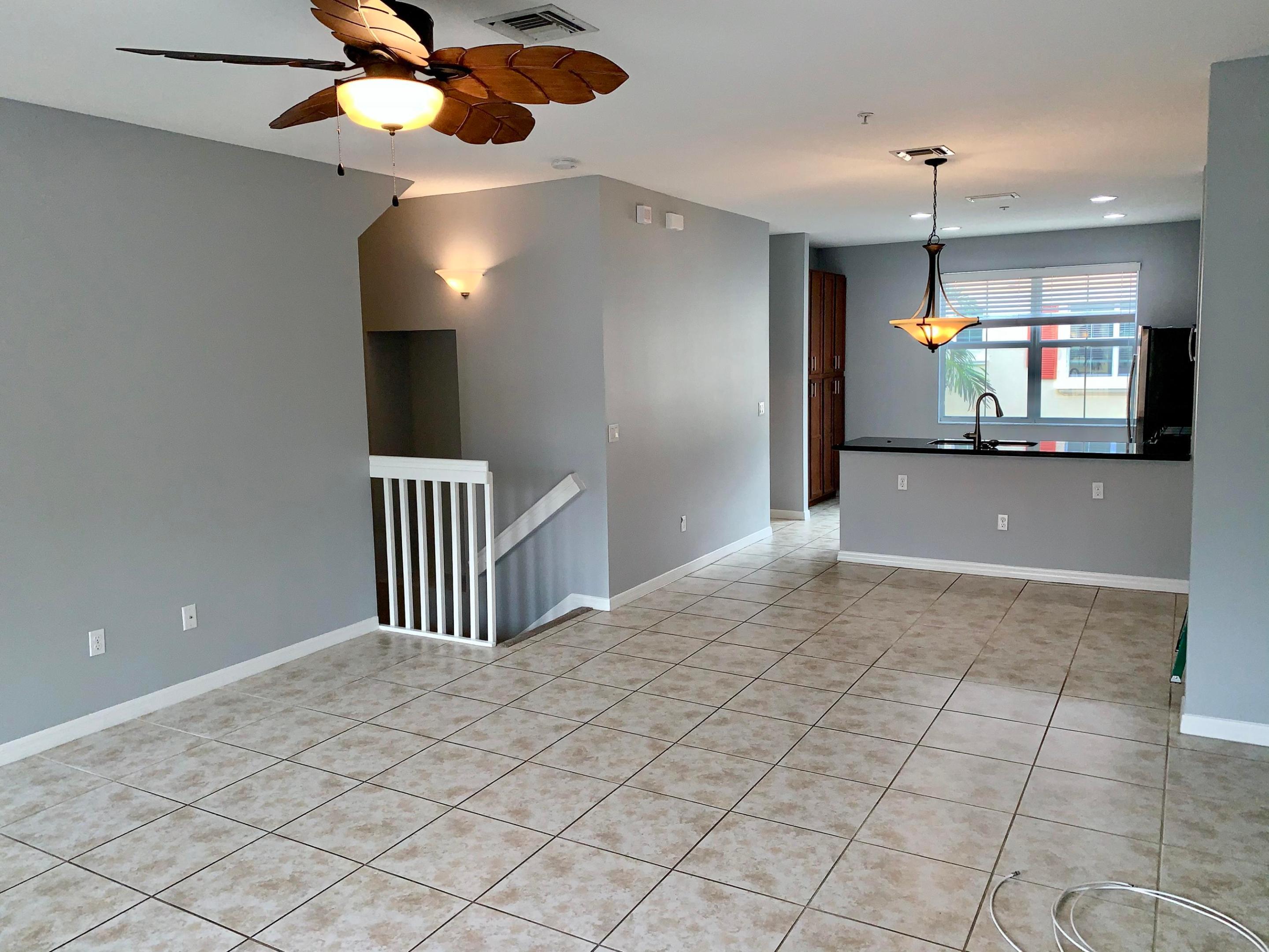 VISTABELLA AT RENAISSANCE COMMONS 2 PUD - Residential Lease