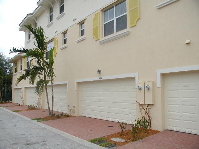 VISTABELLA AT RENAISSANCE COMMONS 2 PUD - Residential Lease