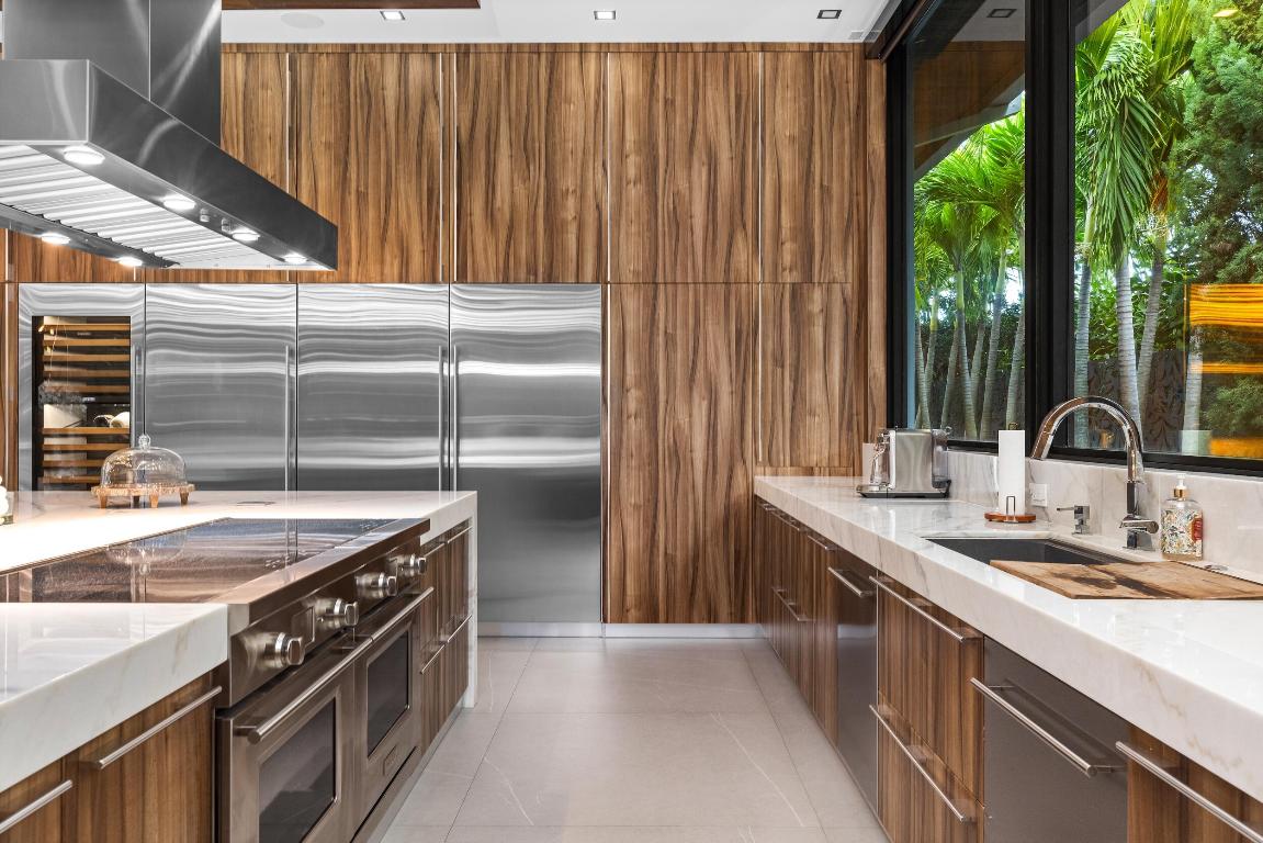 CORAL RIDGE COUNTRY CLUB - Residential