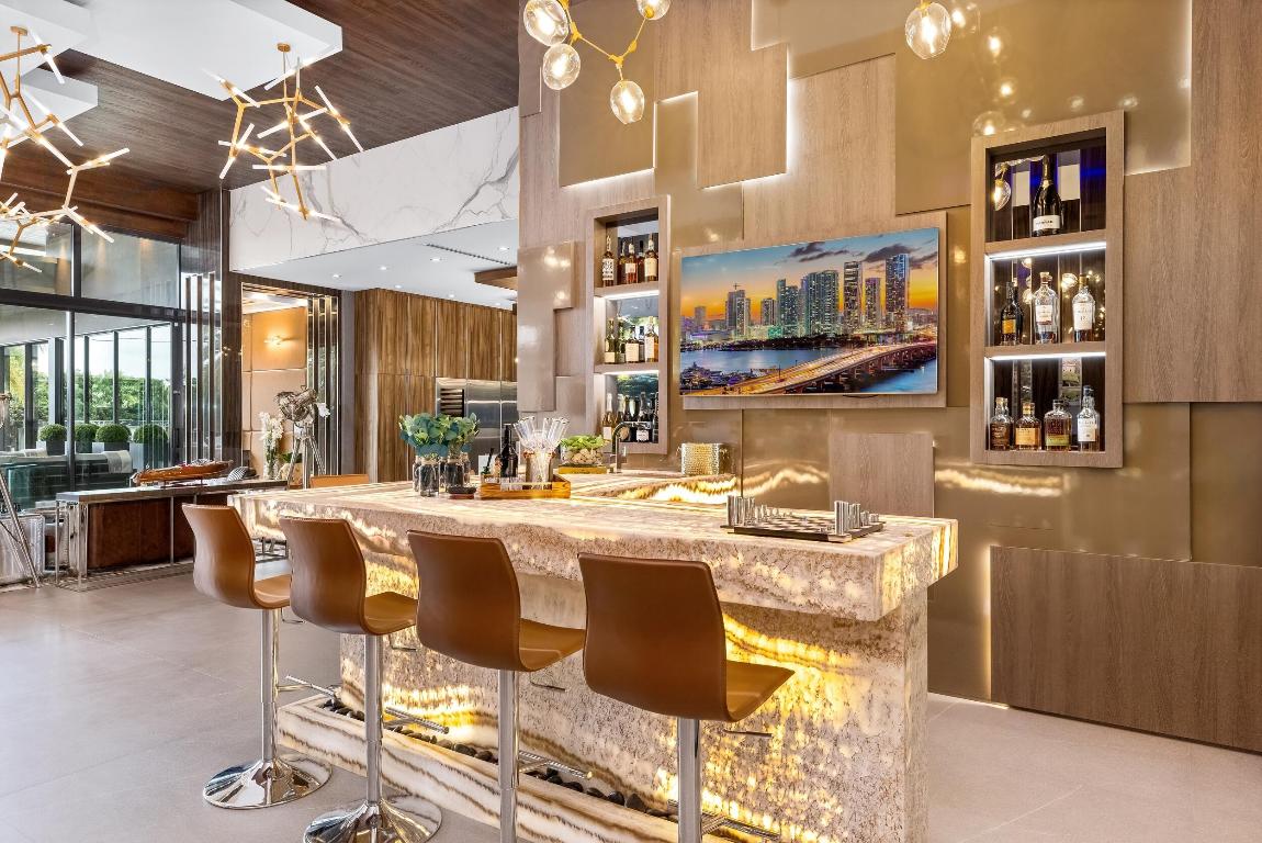CORAL RIDGE COUNTRY CLUB - Residential