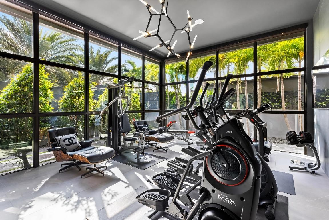 CORAL RIDGE COUNTRY CLUB - Residential