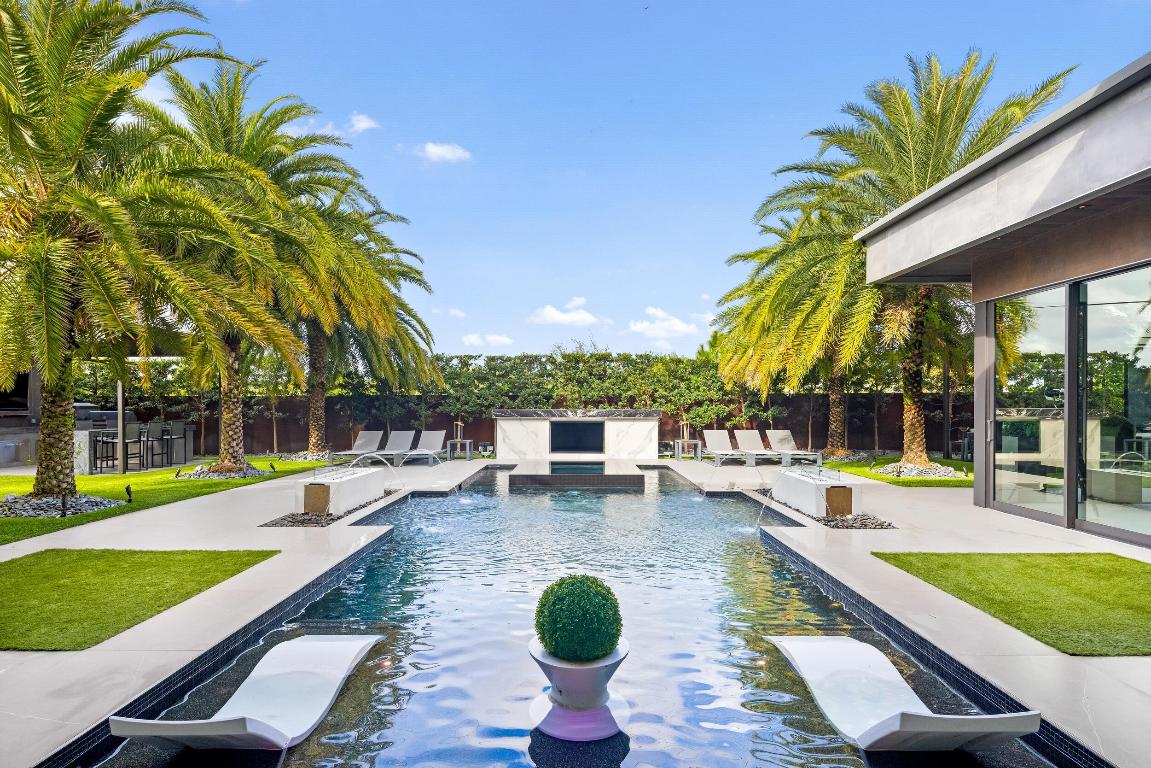 CORAL RIDGE COUNTRY CLUB - Residential