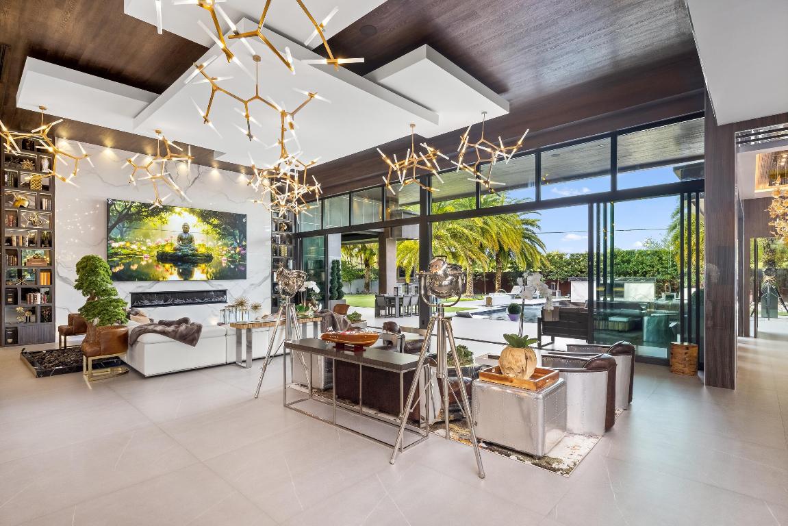 CORAL RIDGE COUNTRY CLUB - Residential