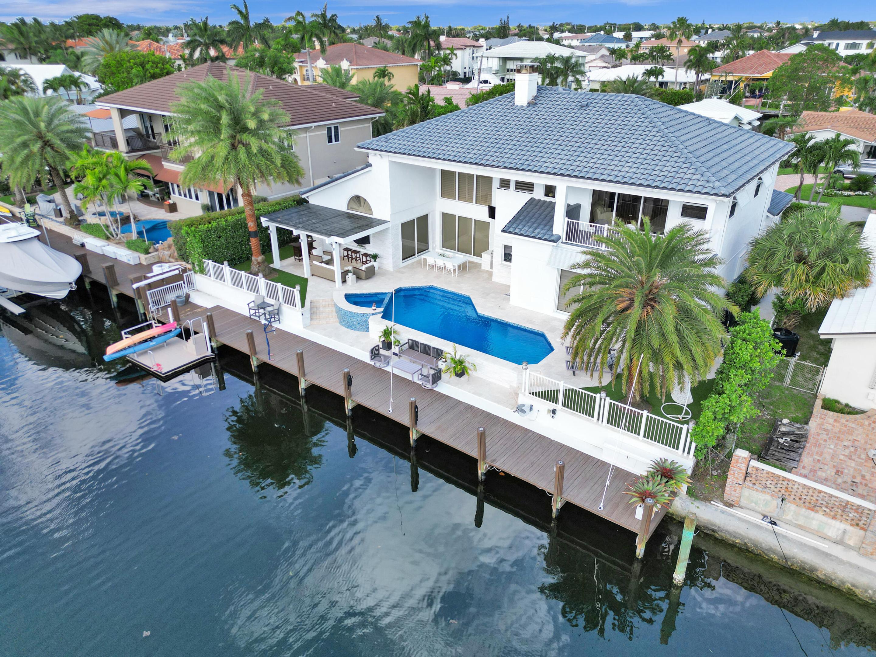 VENETIAN ISLES 1ST SEC - Residential