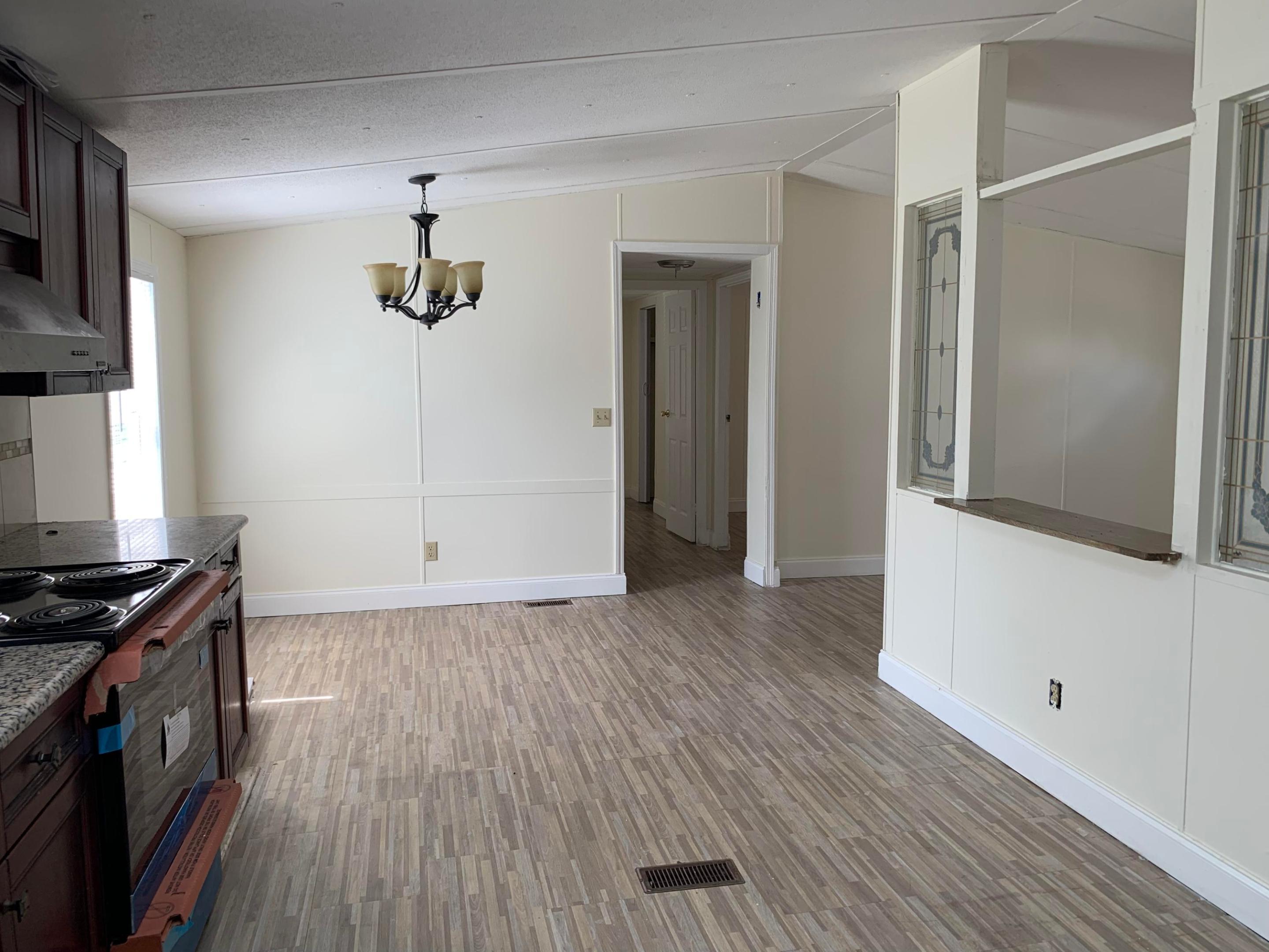 SANDALFOOT BLVD ESTATES - Residential Lease