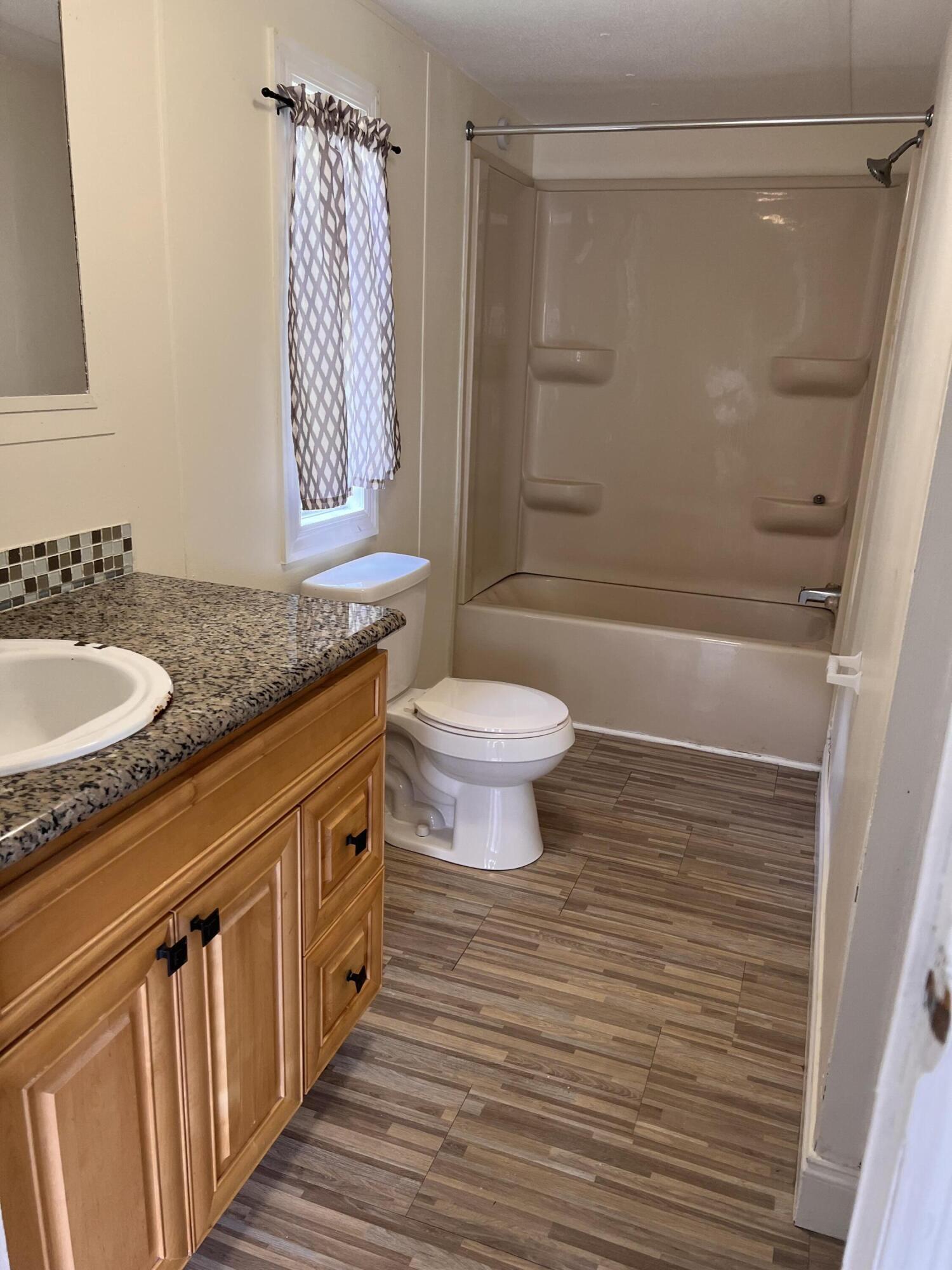 SANDALFOOT BLVD ESTATES - Residential Lease