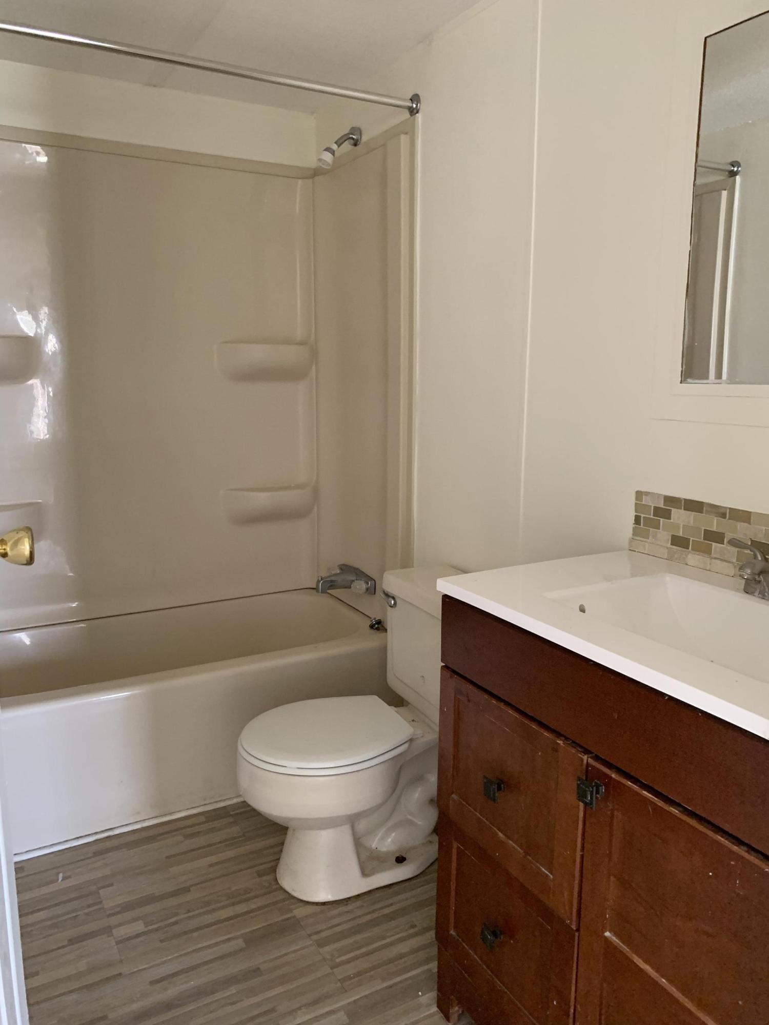 SANDALFOOT BLVD ESTATES - Residential Lease