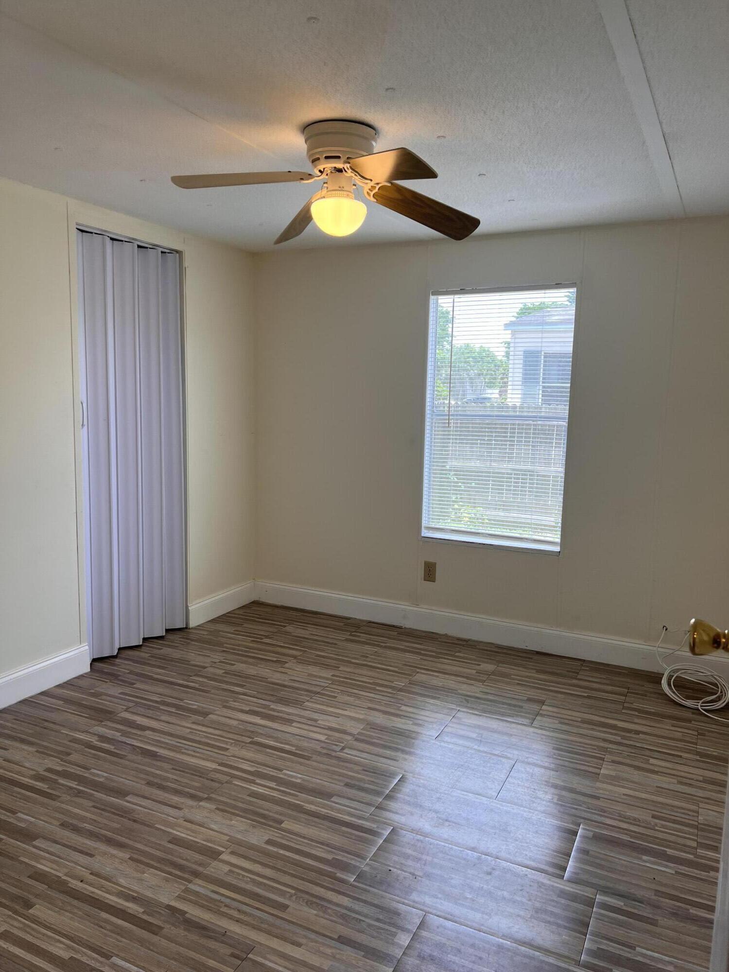 SANDALFOOT BLVD ESTATES - Residential Lease