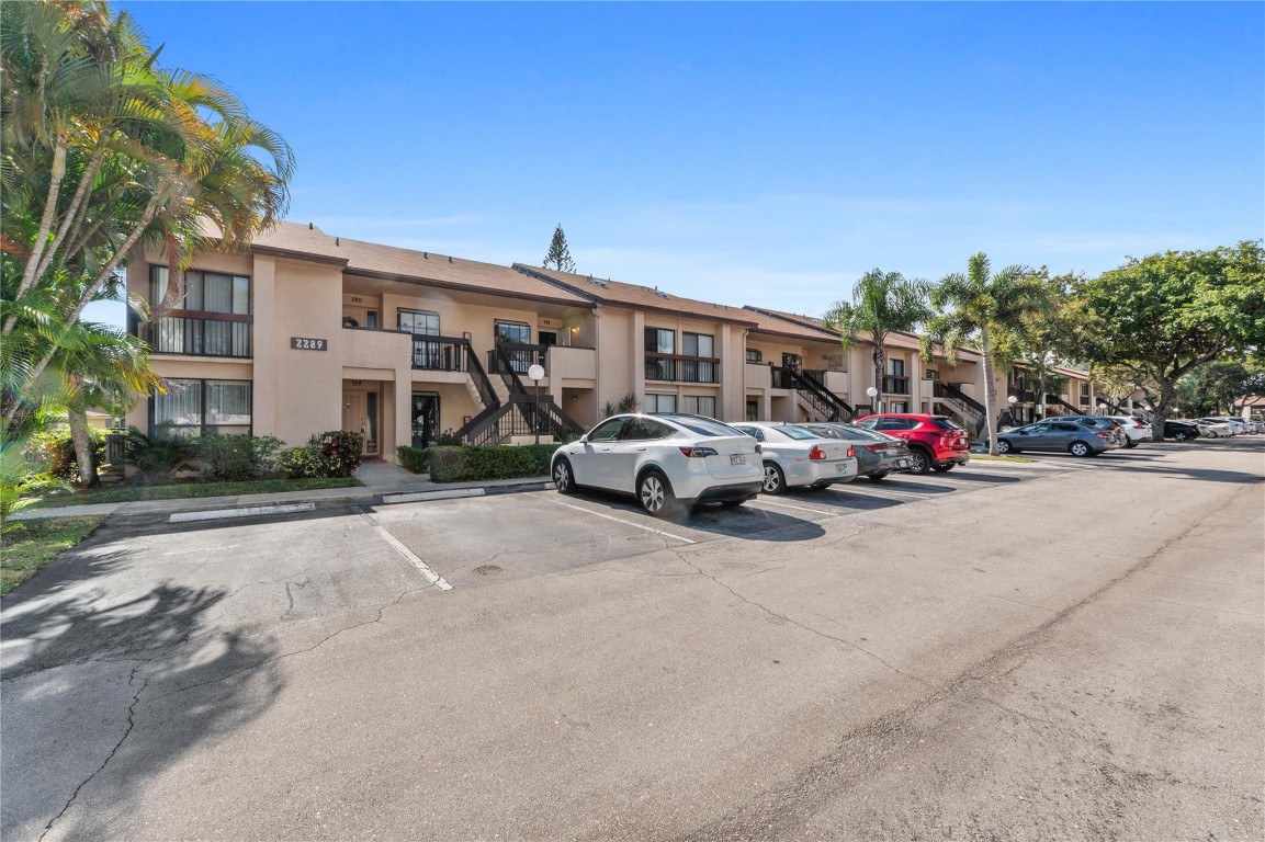 MEADOWRIDGE CONDOS - Residential
