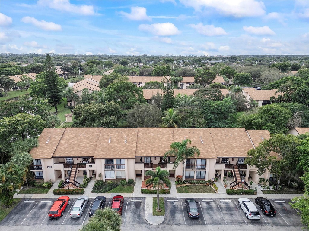 MEADOWRIDGE CONDOS - Residential