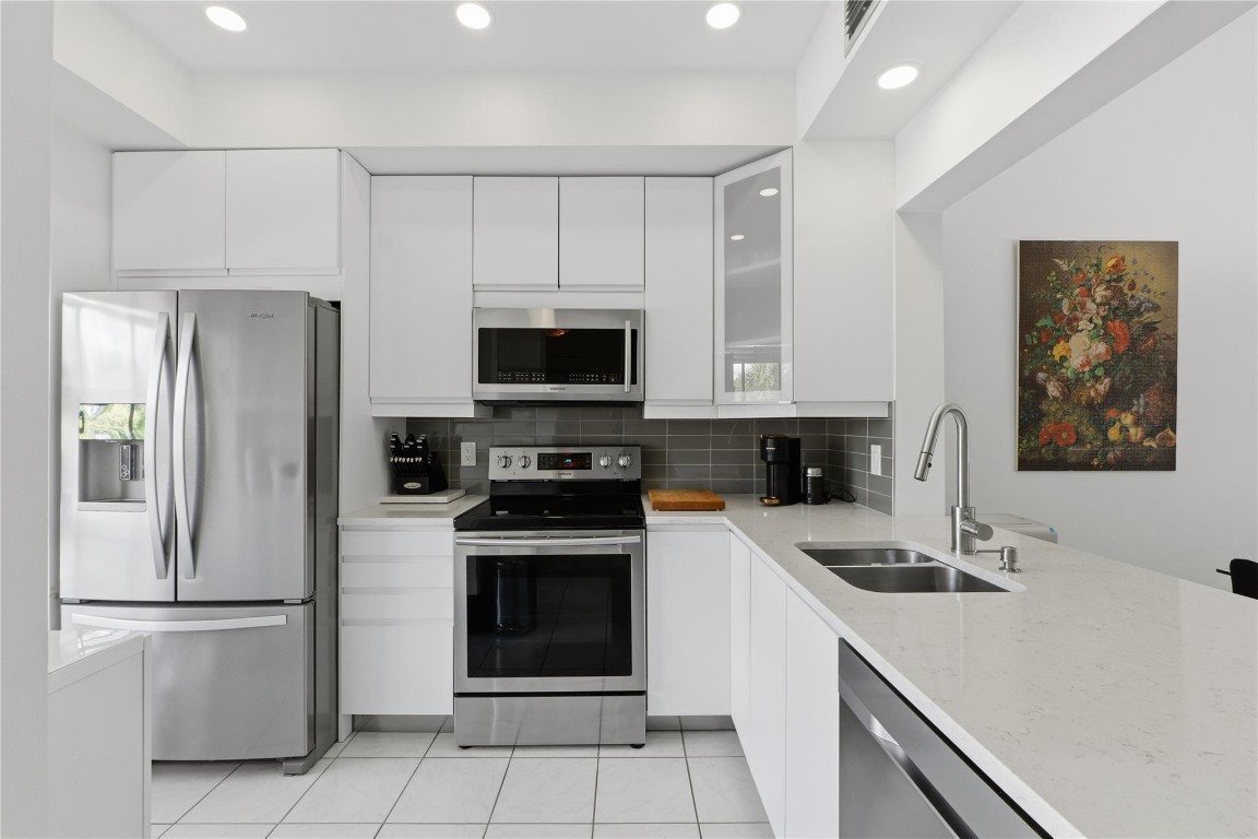 MEADOWRIDGE CONDOS - Residential