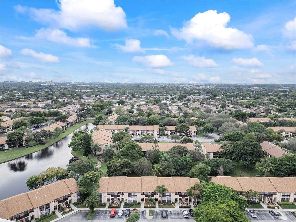 MEADOWRIDGE CONDOS - Residential
