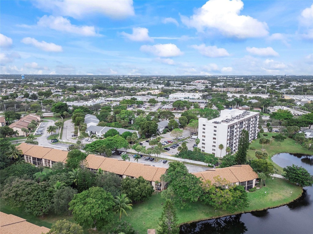 MEADOWRIDGE CONDOS - Residential