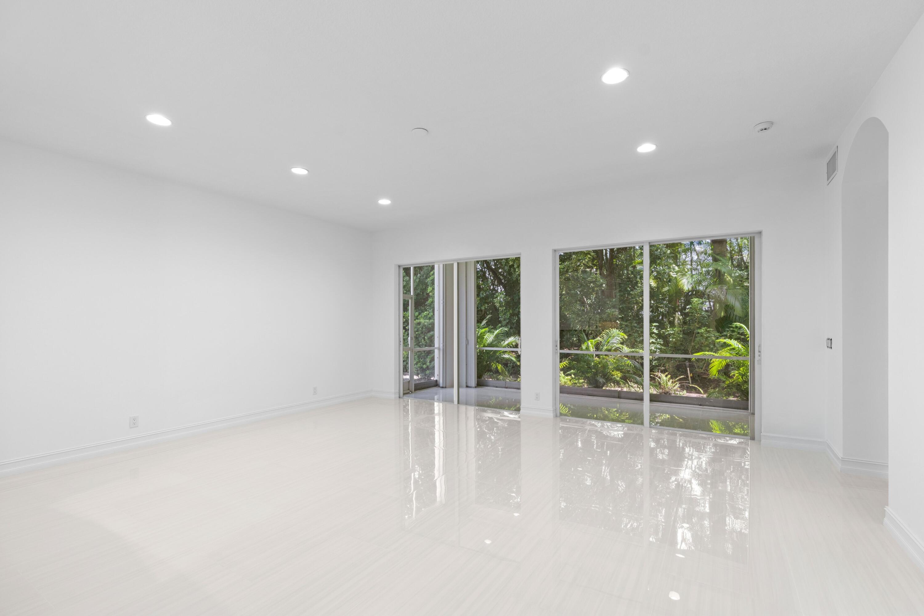 PALM BAY CLUB CONDOMINIUM - Residential