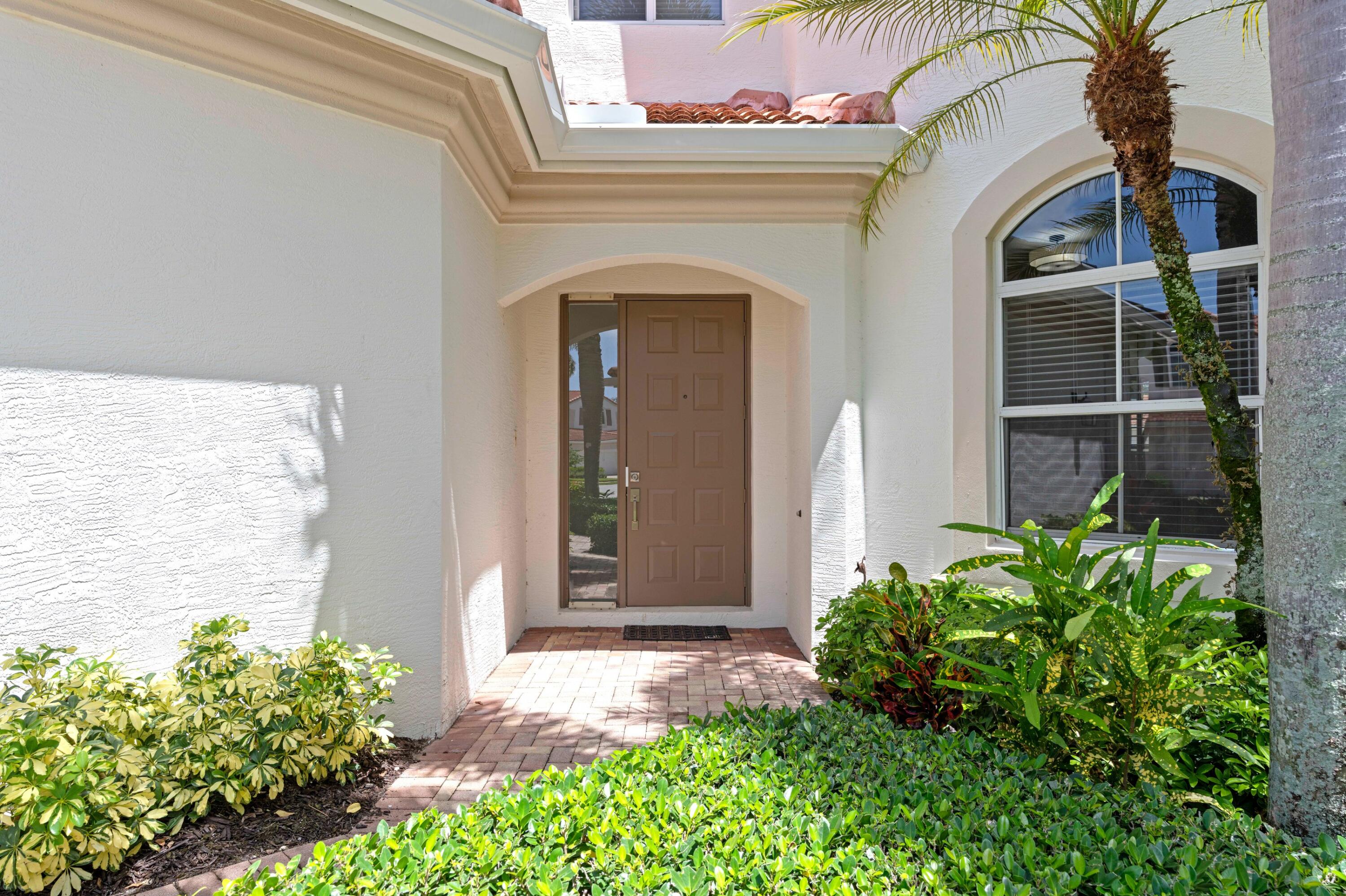PALM BAY CLUB CONDOMINIUM - Residential