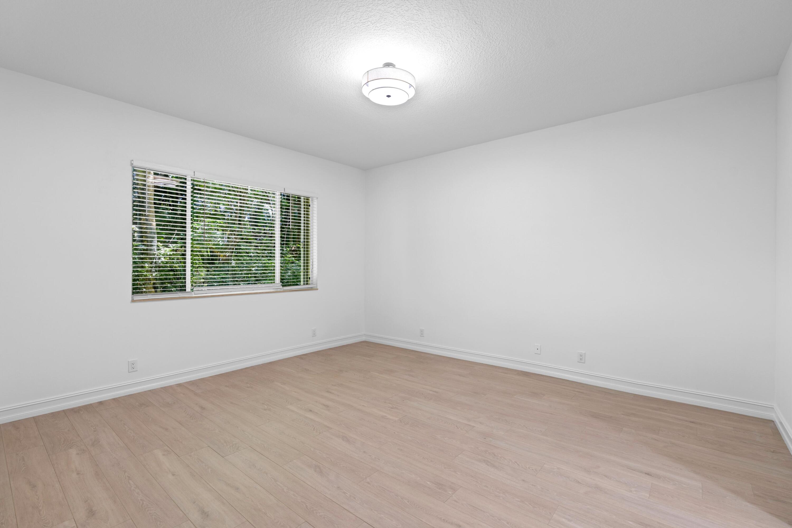 PALM BAY CLUB CONDOMINIUM - Residential
