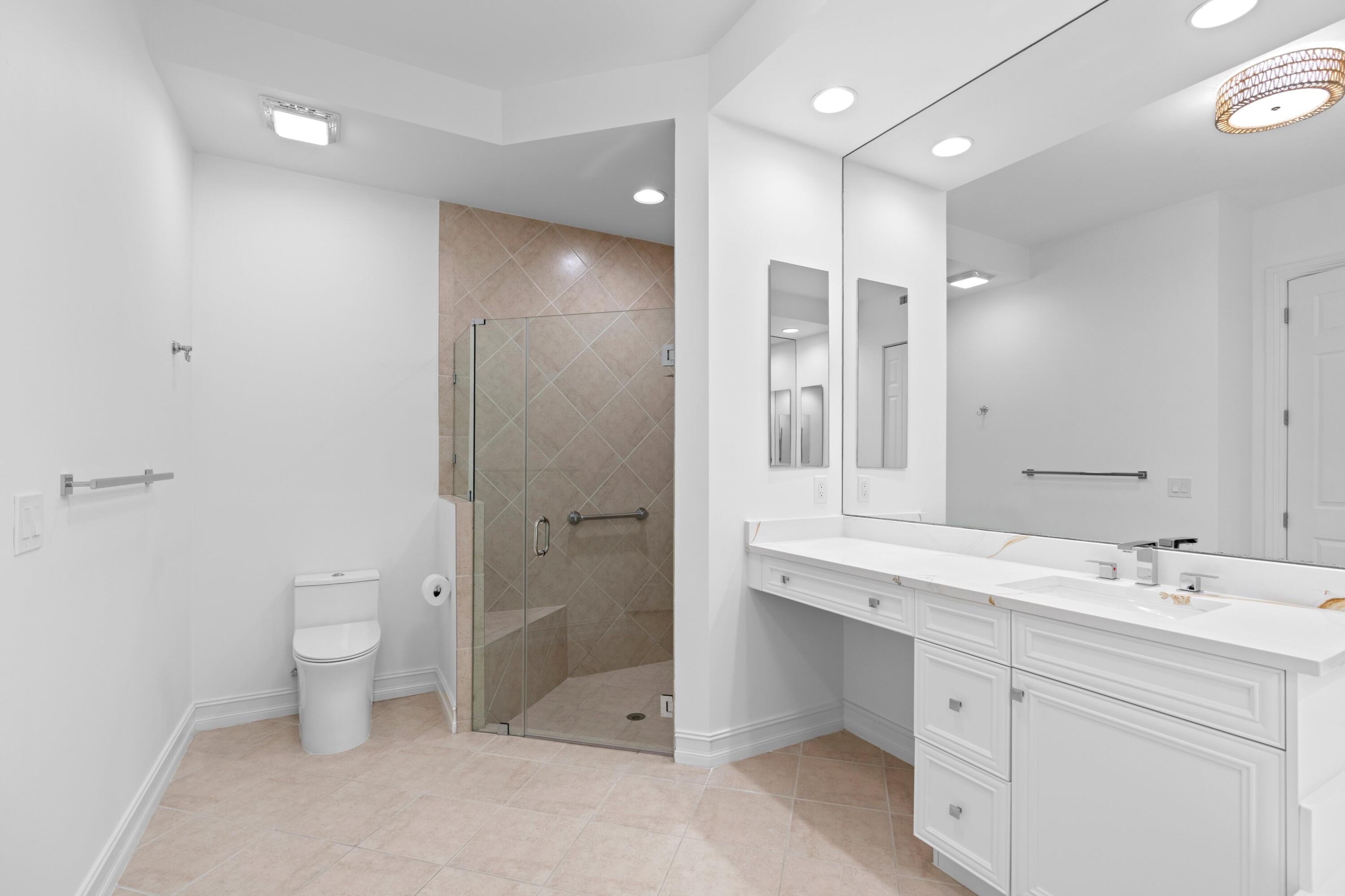 PALM BAY CLUB CONDOMINIUM - Residential